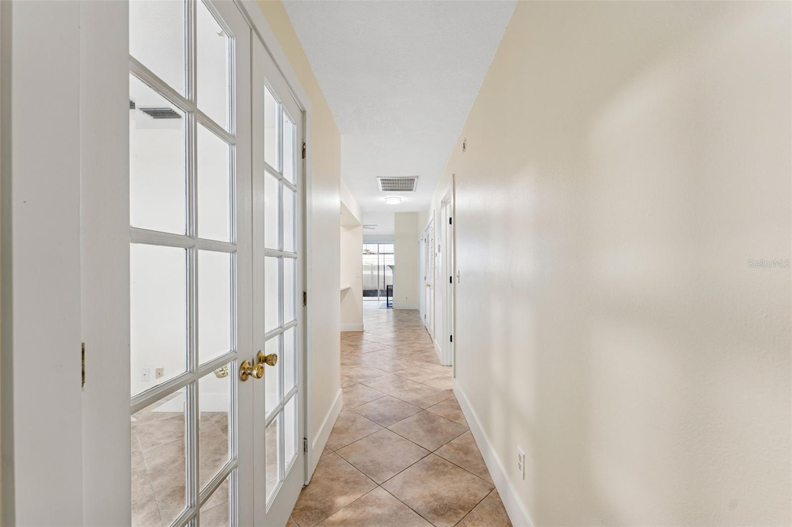 Image 10 of 36 For 16117 Rambling Vine Drive E