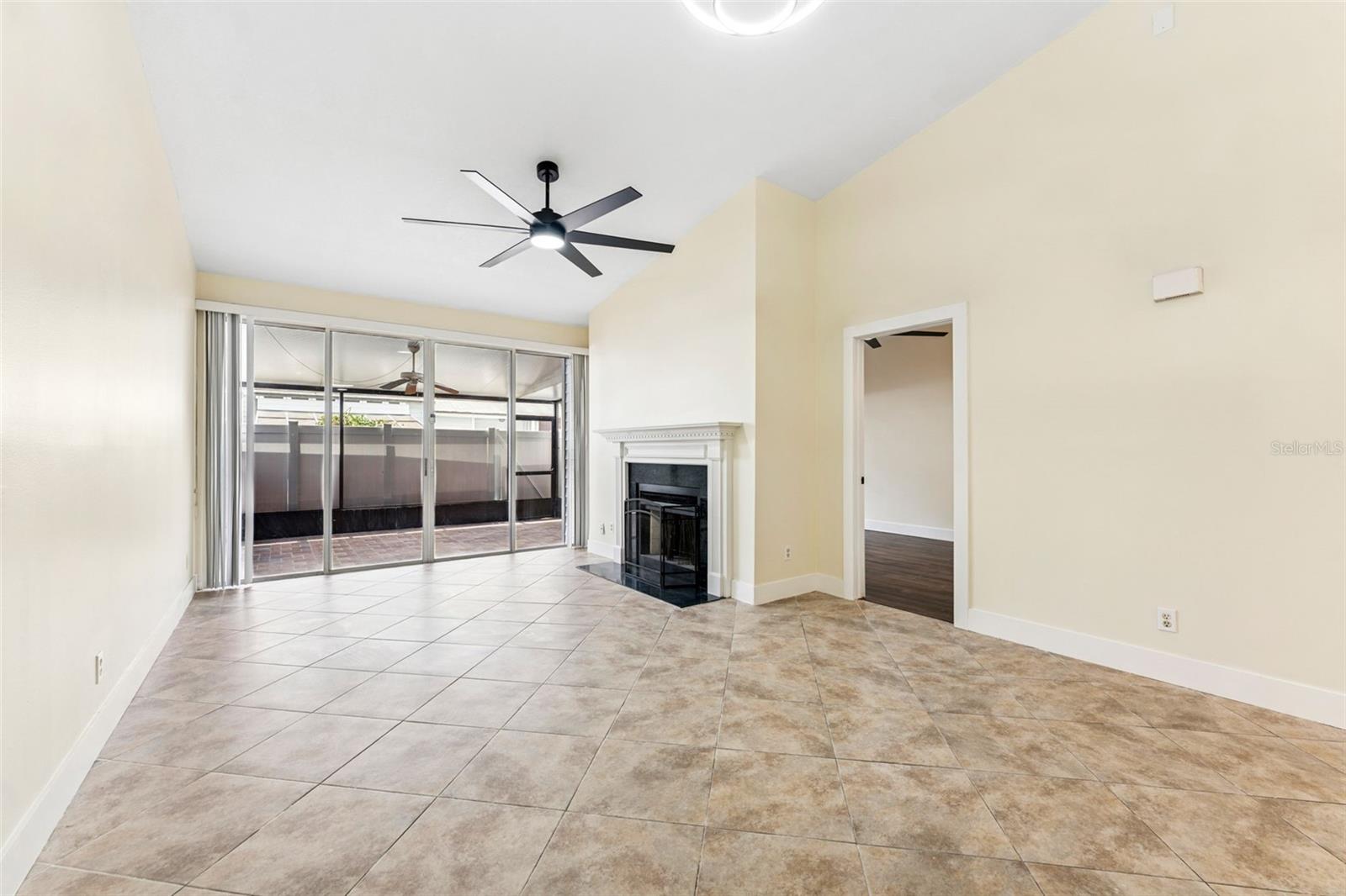 Image 11 of 36 For 16117 Rambling Vine Drive E