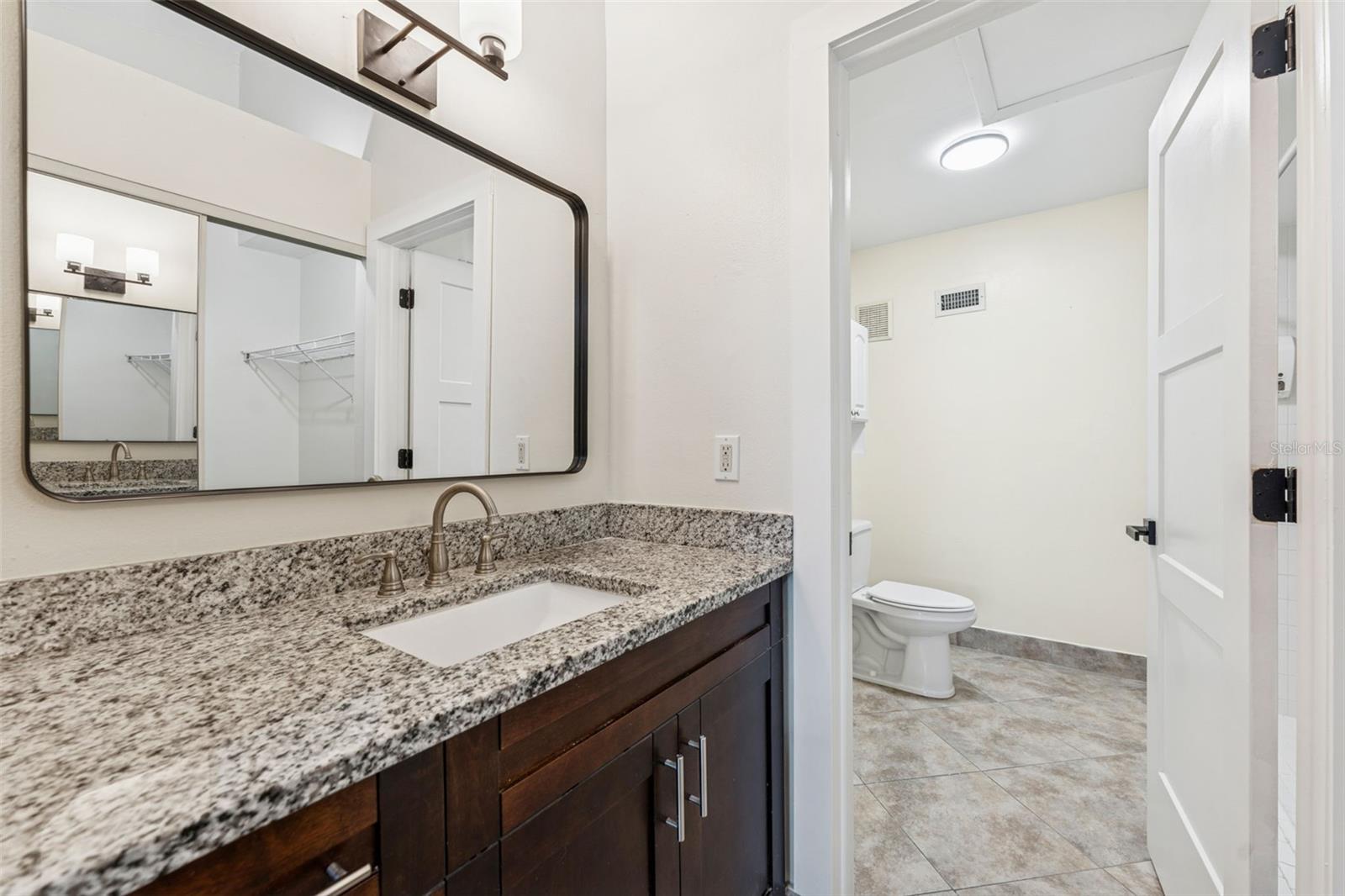 Image 20 of 36 For 16117 Rambling Vine Drive E