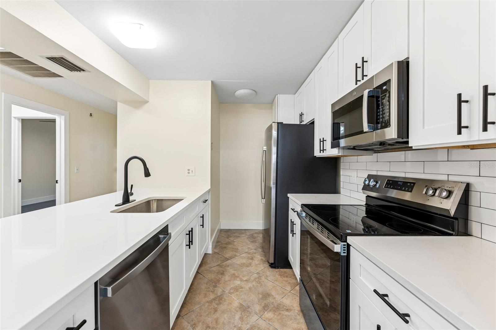 Image 3 of 36 For 16117 Rambling Vine Drive E