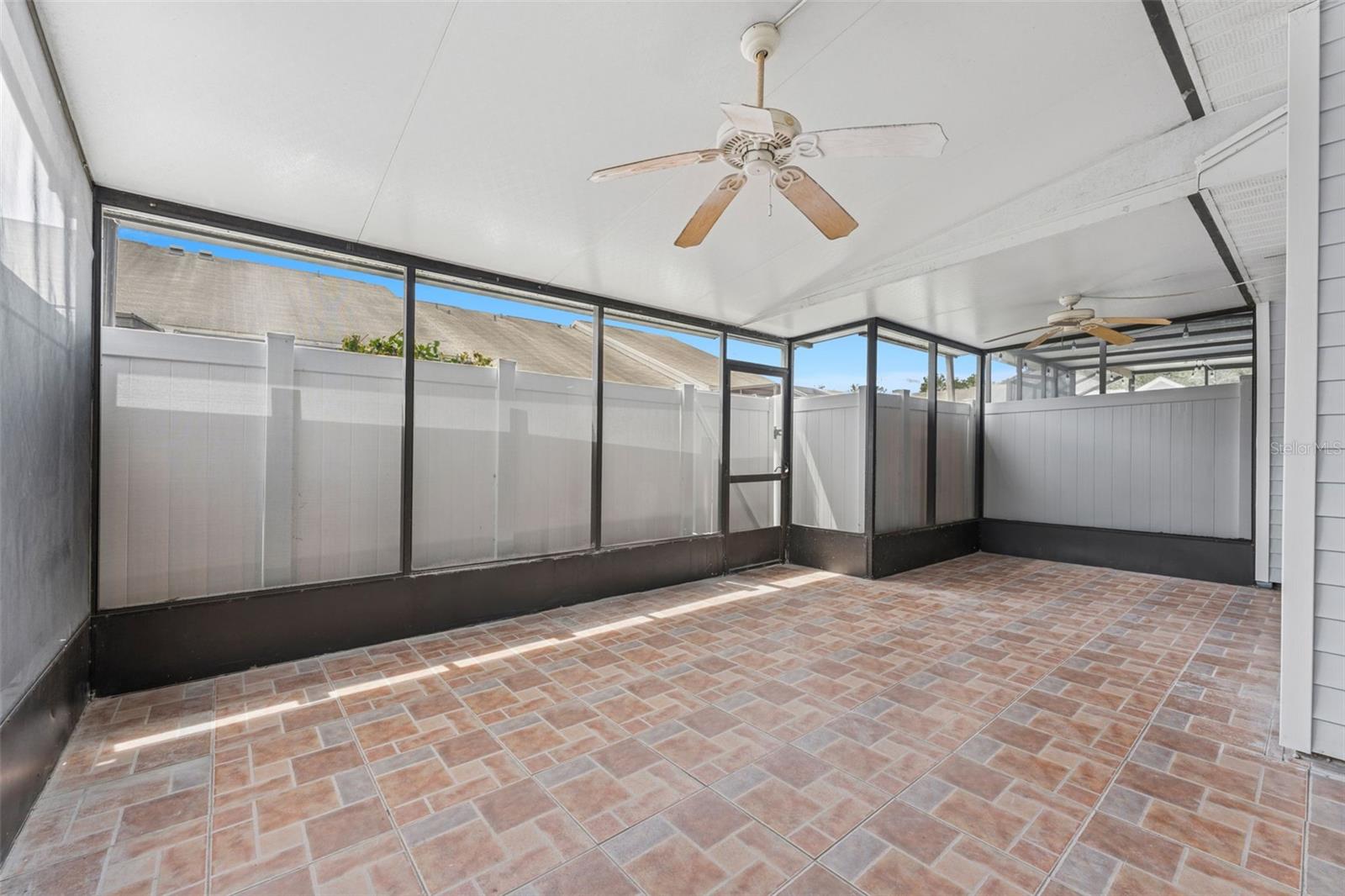 Image 5 of 36 For 16117 Rambling Vine Drive E