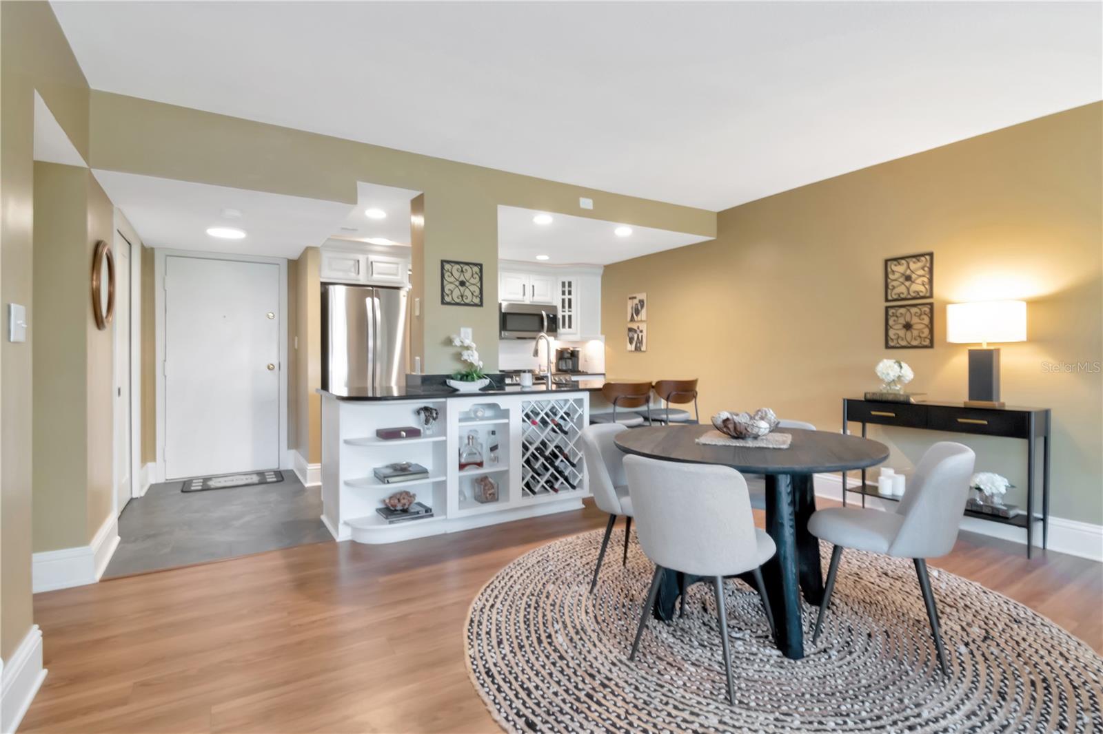 Image 13 of 52 For 4141 Bayshore Boulevard 304