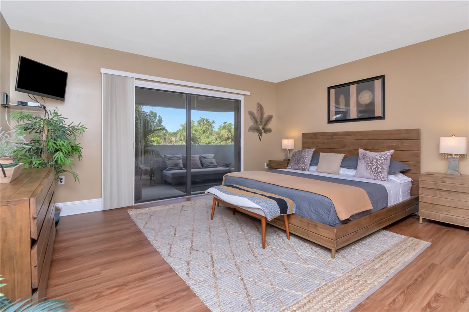 Image 15 of 52 For 4141 Bayshore Boulevard 304