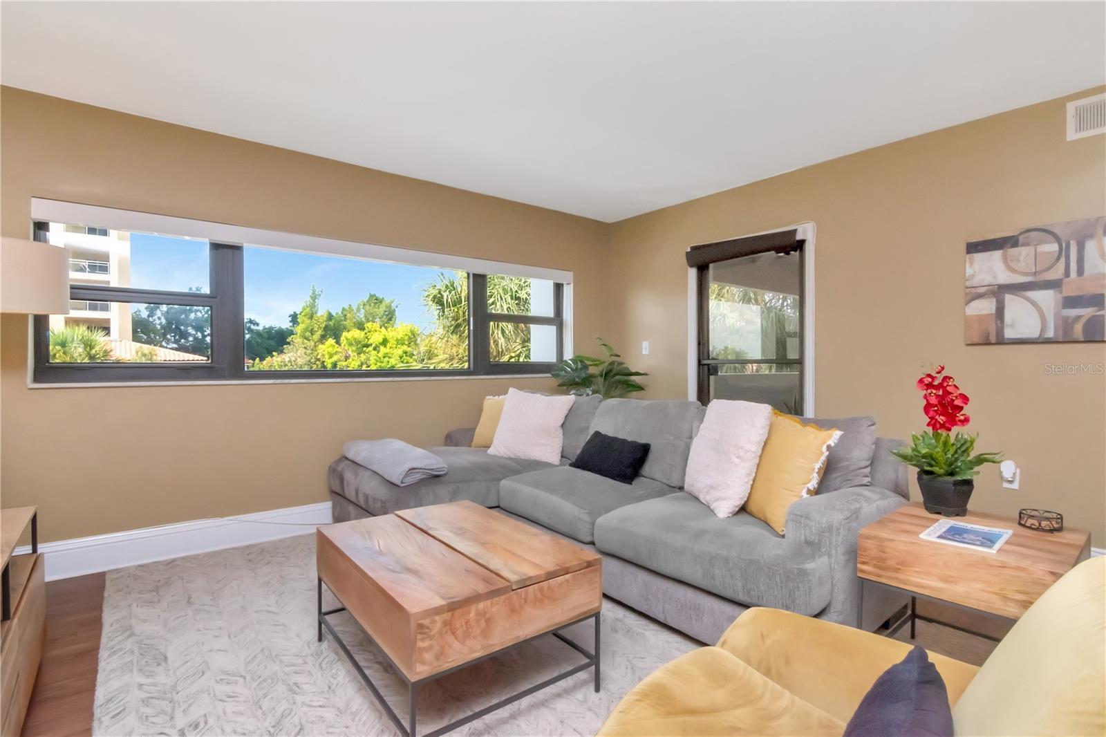 Image 2 of 52 For 4141 Bayshore Boulevard 304