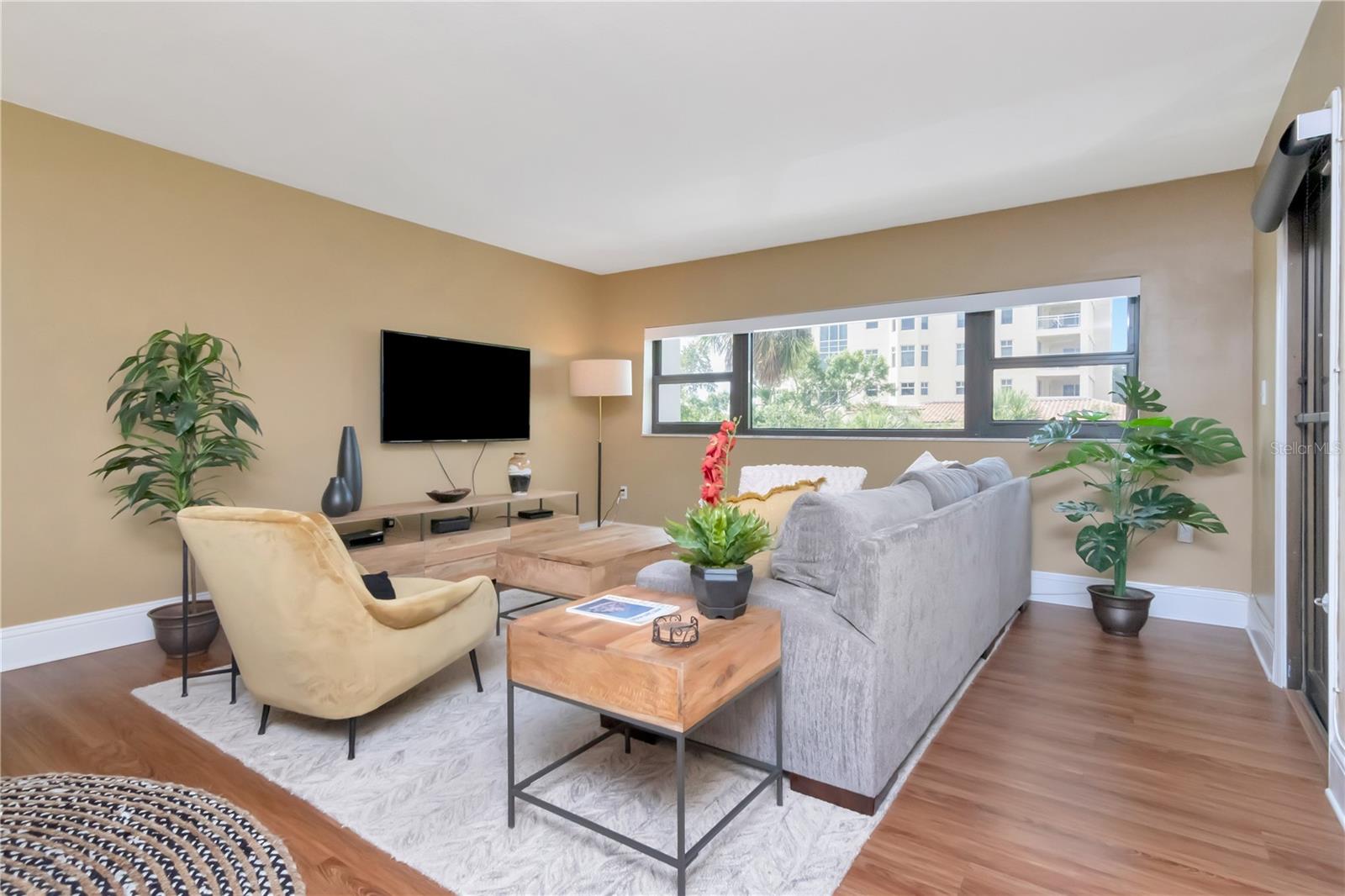 Image 3 of 52 For 4141 Bayshore Boulevard 304