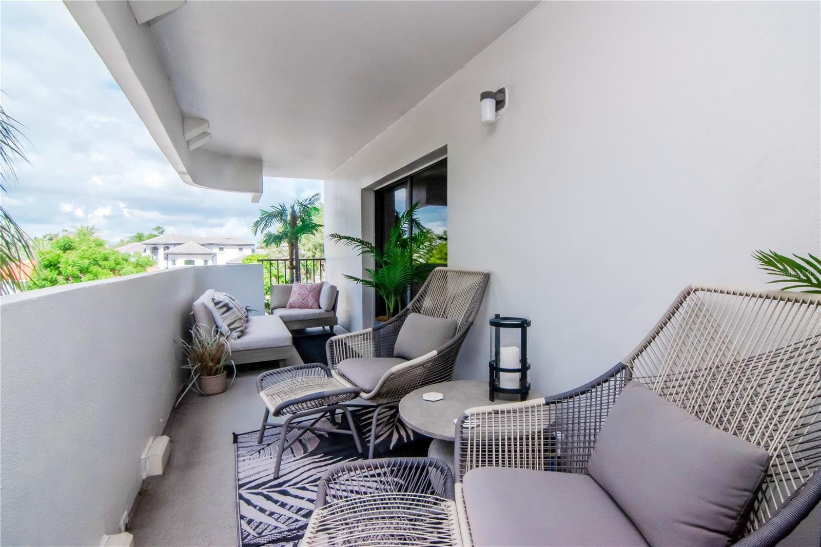 Image 30 of 52 For 4141 Bayshore Boulevard 304