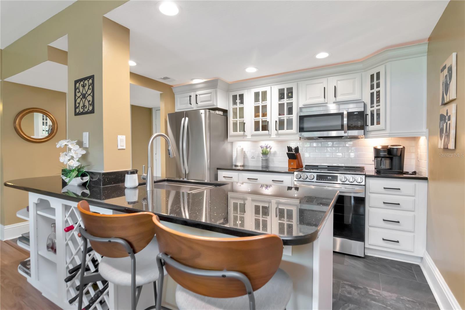 Image 6 of 52 For 4141 Bayshore Boulevard 304