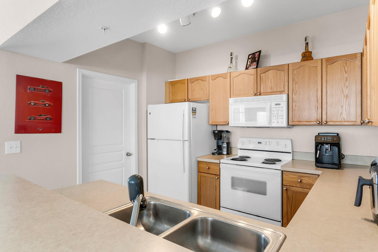 Image 9 of 42 For 5125 Palm Springs Boulevard 10107