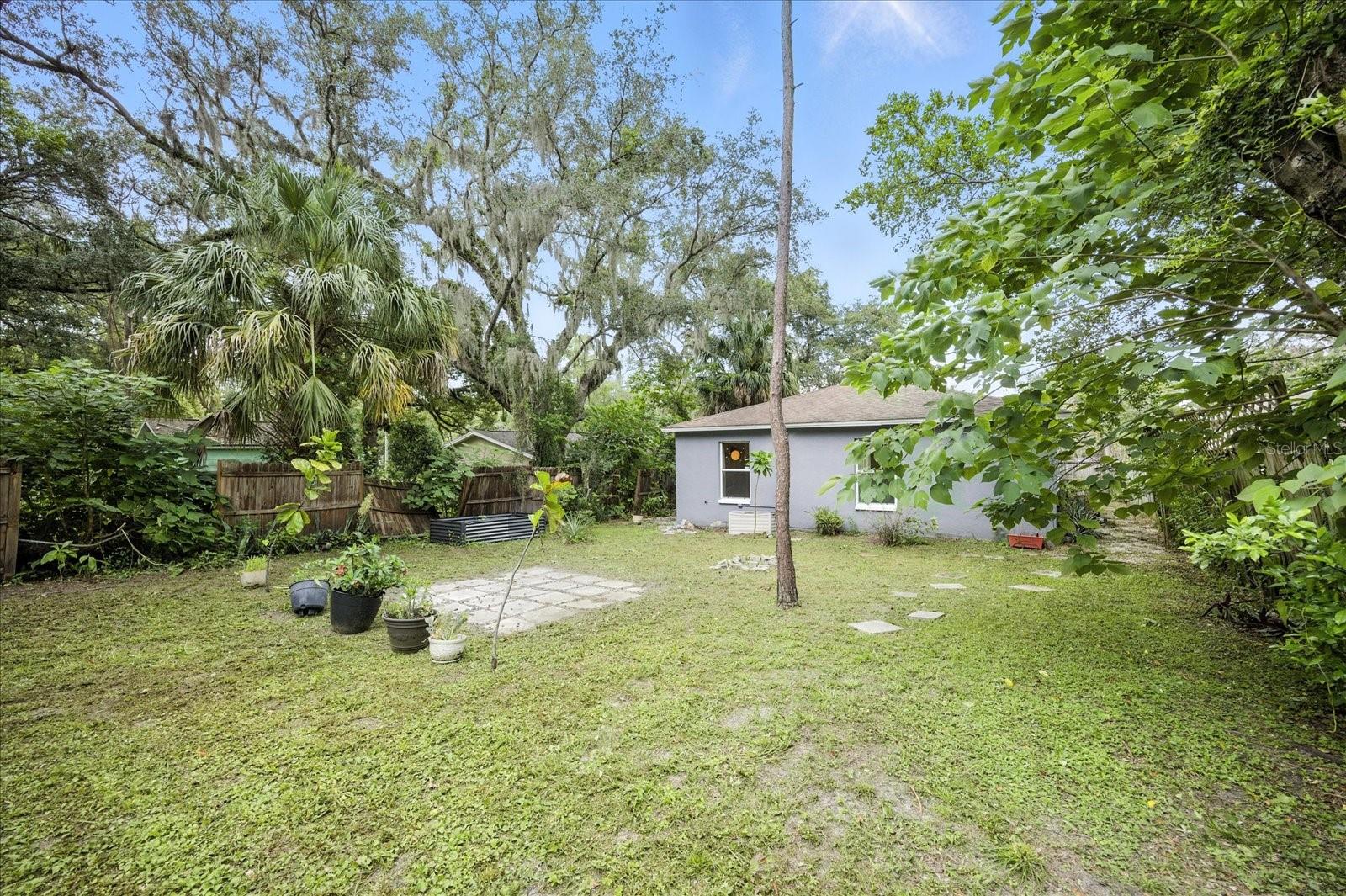 Image 16 of 23 For 6814 Lyman Avenue