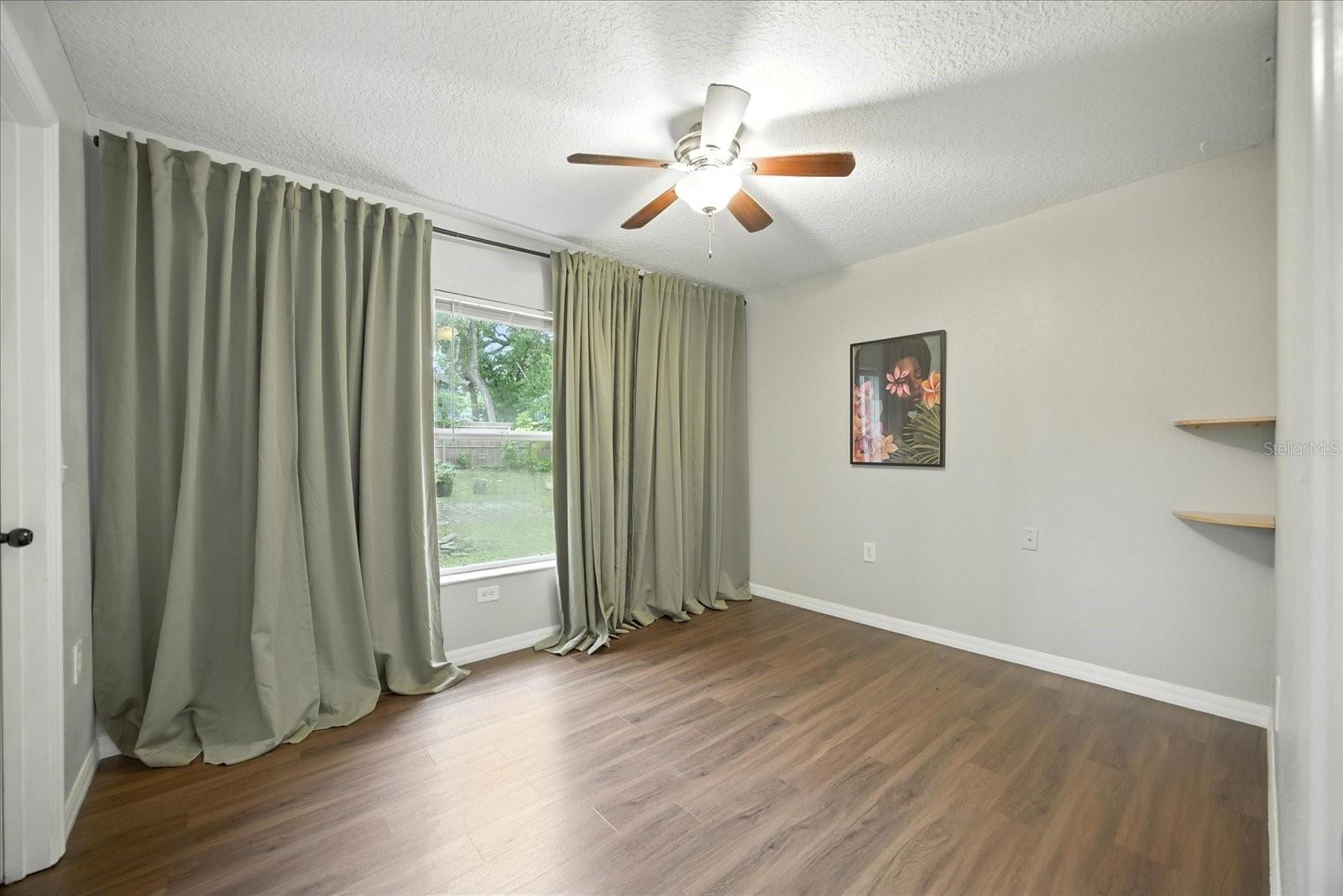 Image 4 of 23 For 6814 Lyman Avenue