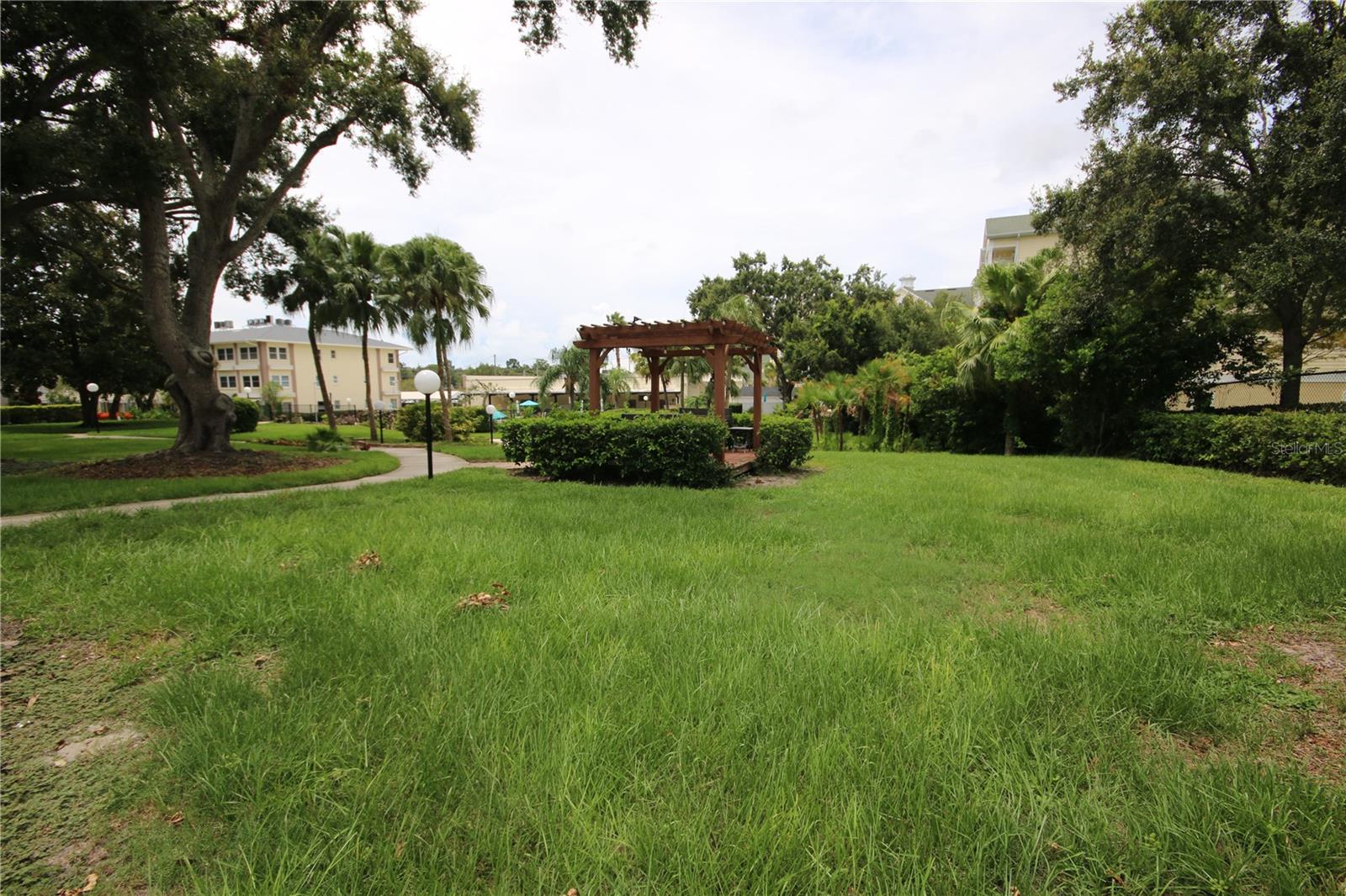 Image 12 of 25 For 1235 Highland Avenue 5-209
