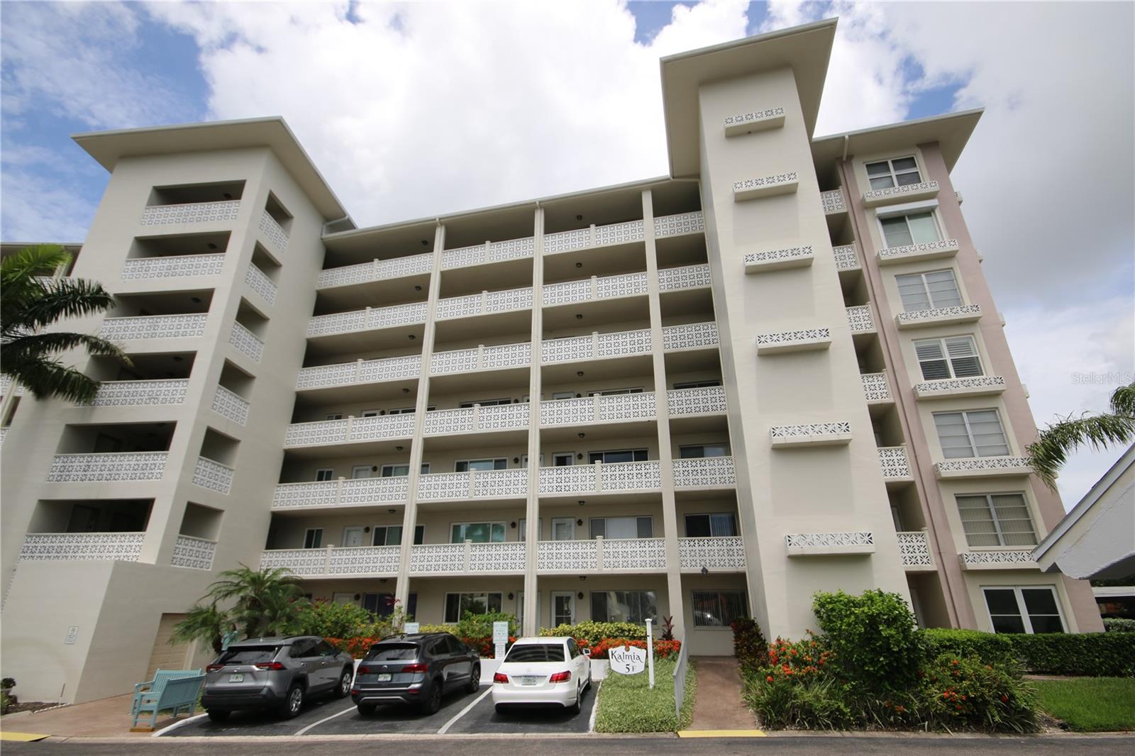 Image 3 of 25 For 1235 Highland Avenue 5-209