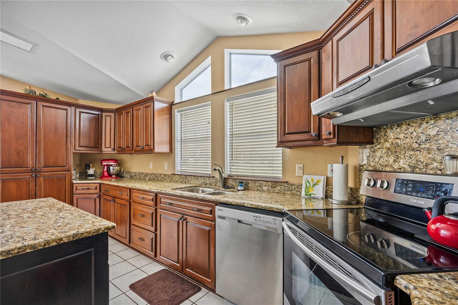 Image 7 of 36 For 37111 Lakota Court