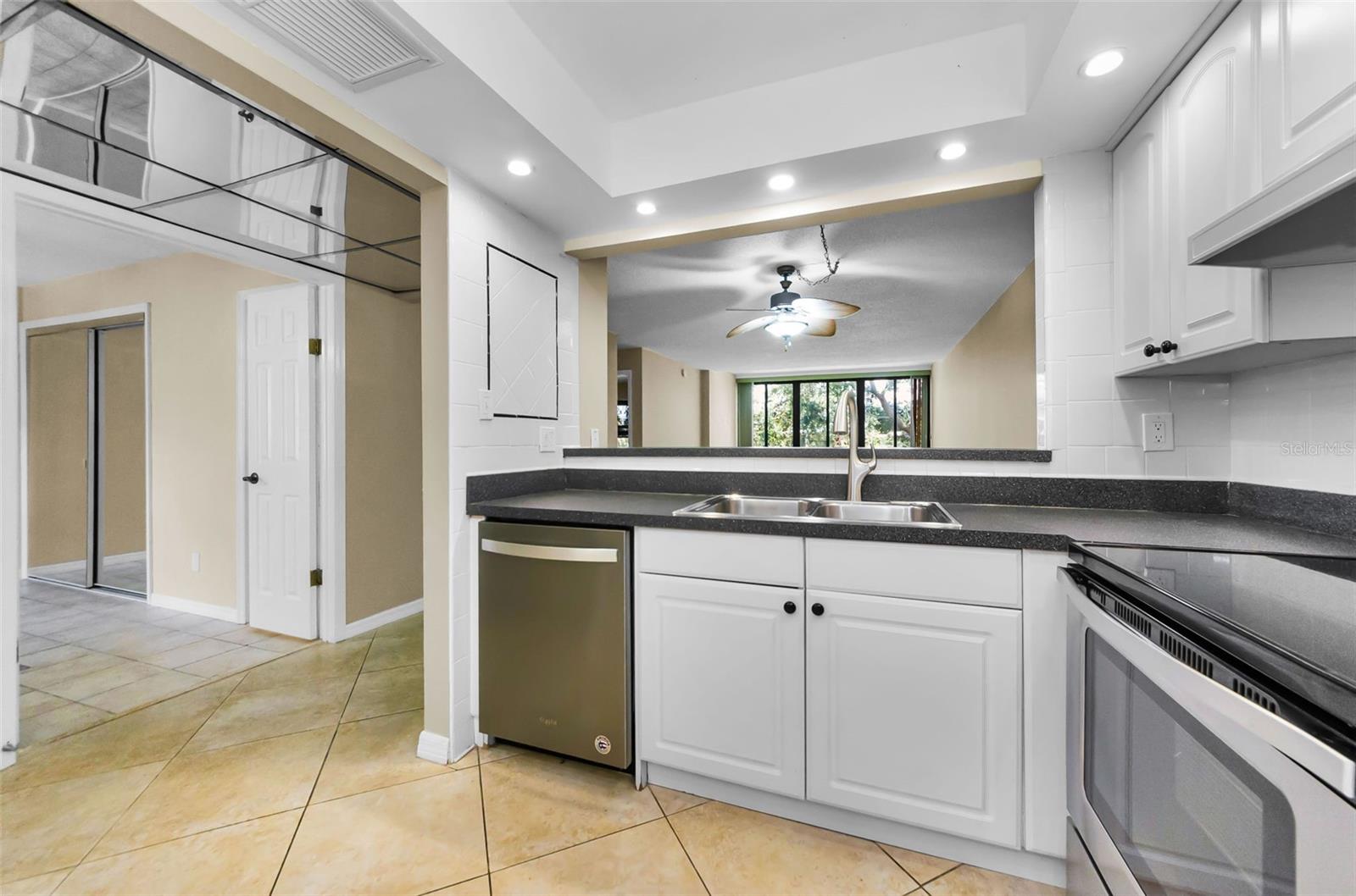 Image 16 of 49 For 14130 Rosemary Lane 3306