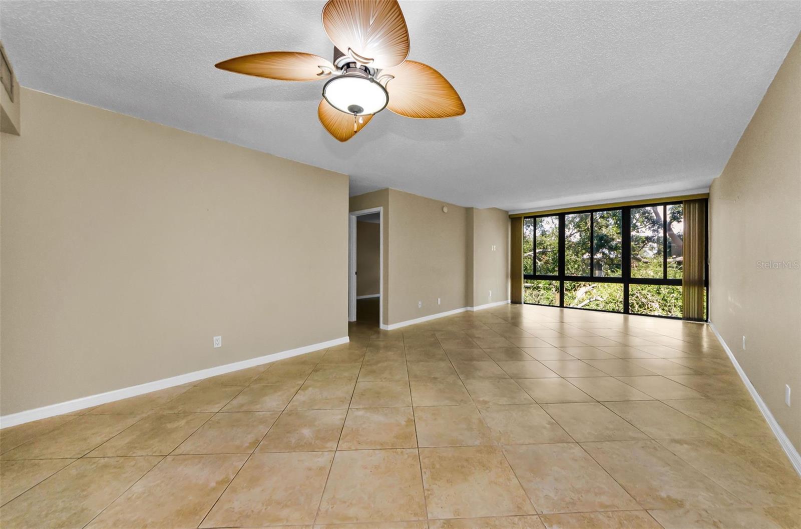 Image 5 of 49 For 14130 Rosemary Lane 3306
