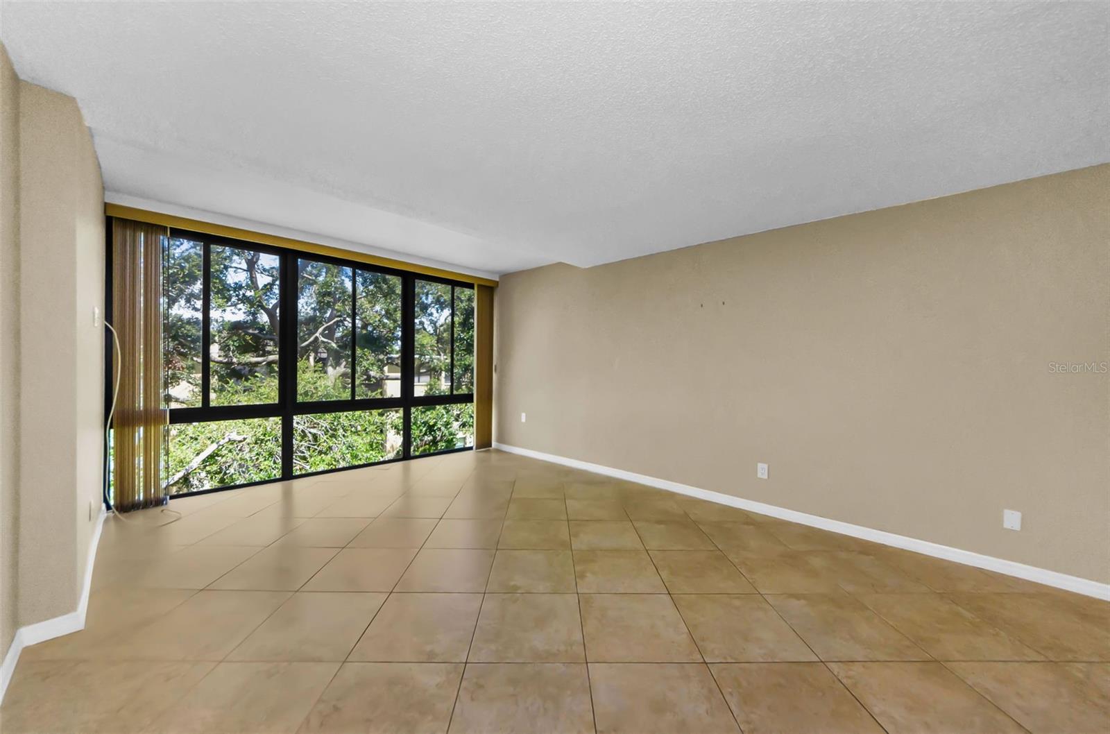 Image 9 of 49 For 14130 Rosemary Lane 3306