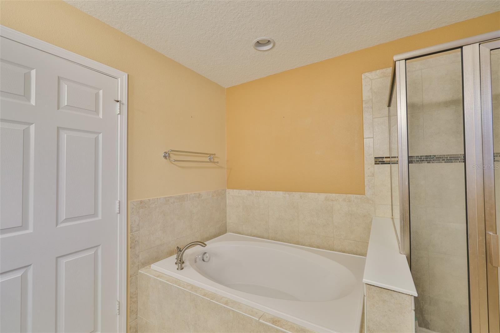 Image 23 of 44 For 2605 Stardale Way