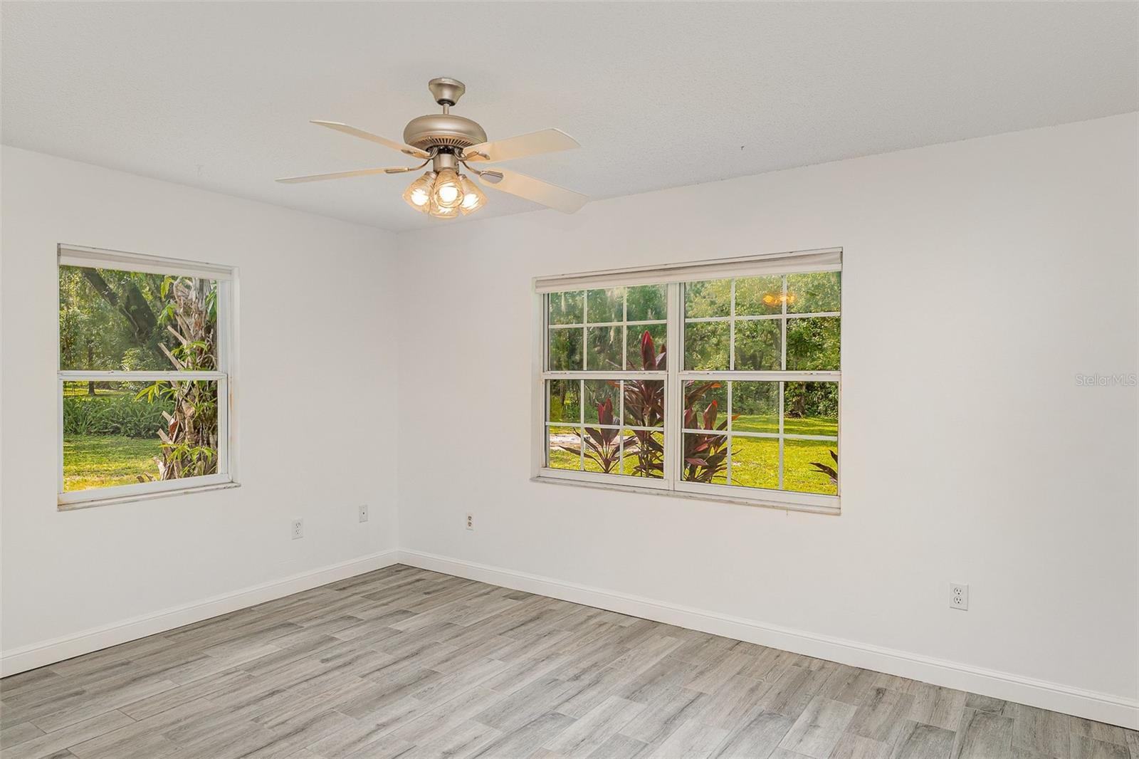 Image 11 of 32 For 5910 Timberwood Drive
