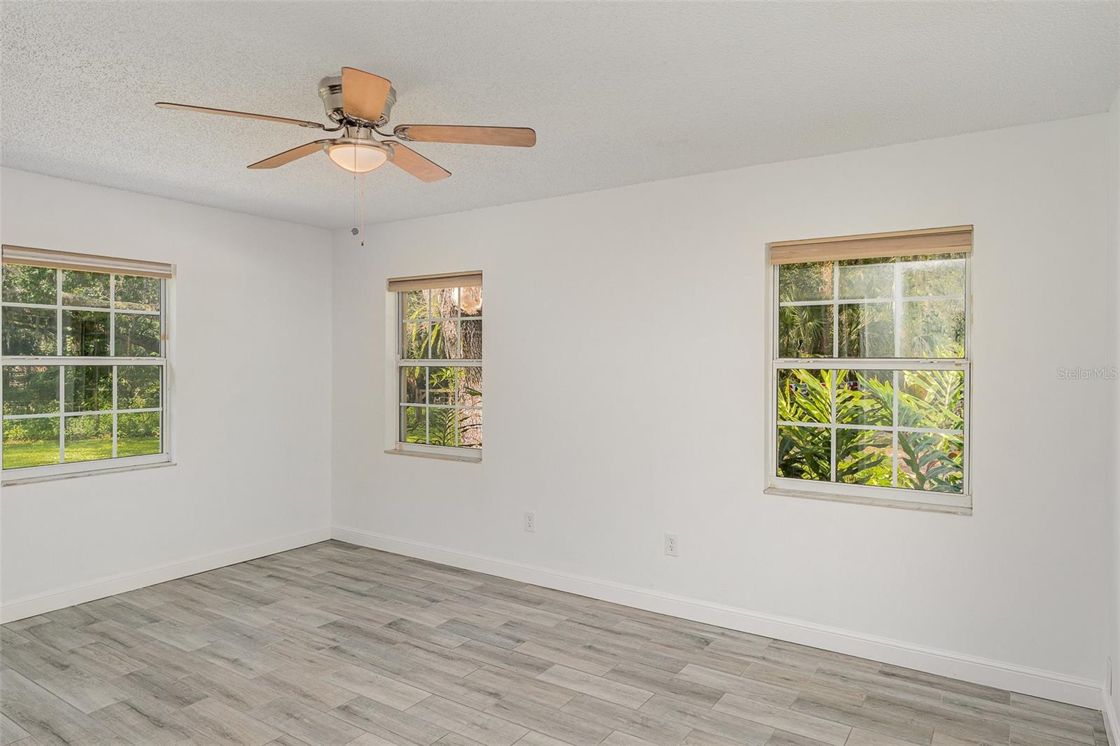 Image 15 of 32 For 5910 Timberwood Drive