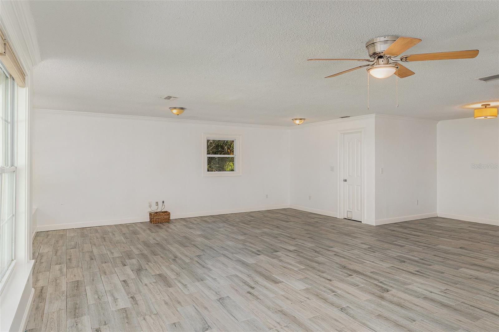 Image 8 of 32 For 5910 Timberwood Drive