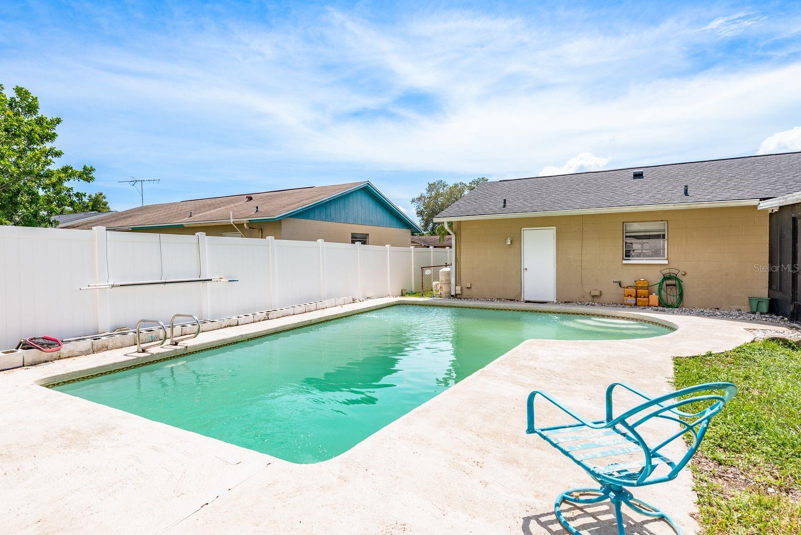 Image 23 of 33 For 7217 Creekwood Court
