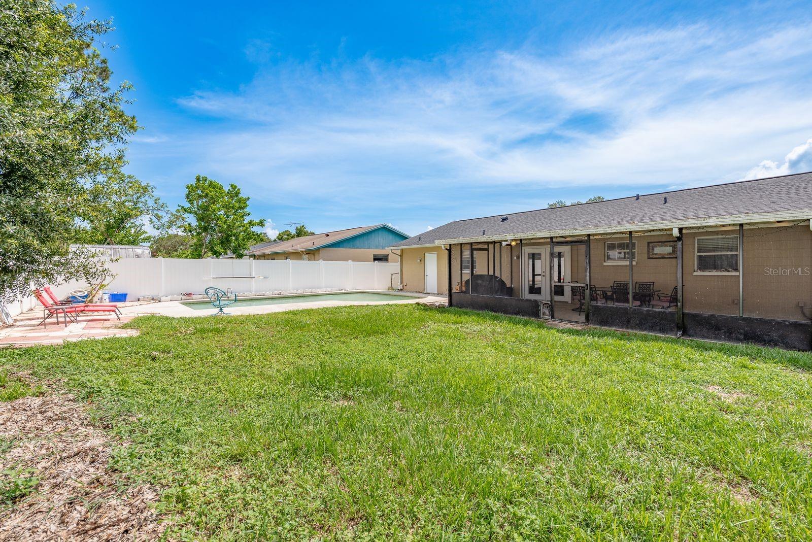 Image 25 of 33 For 7217 Creekwood Court