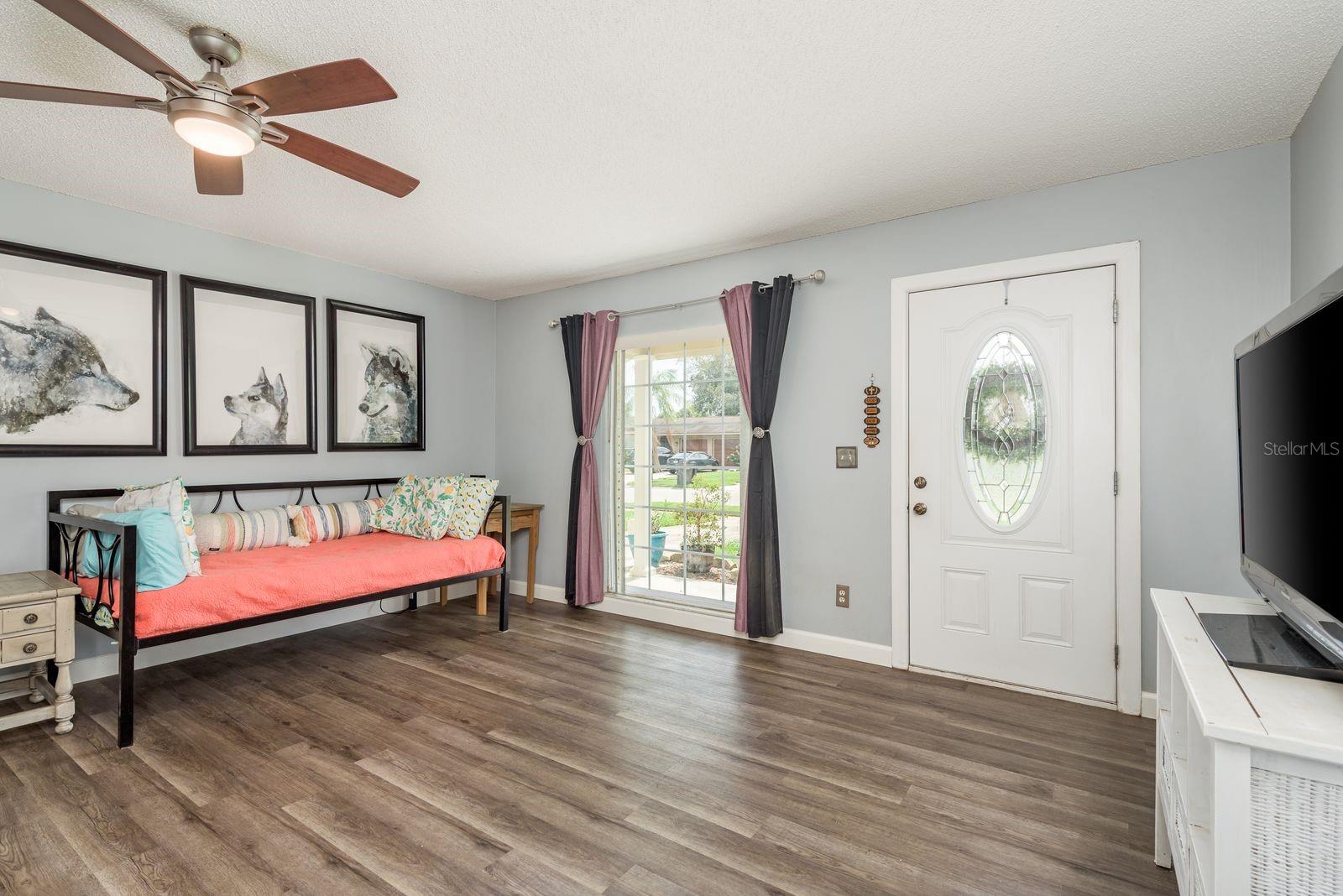 Image 3 of 33 For 7217 Creekwood Court