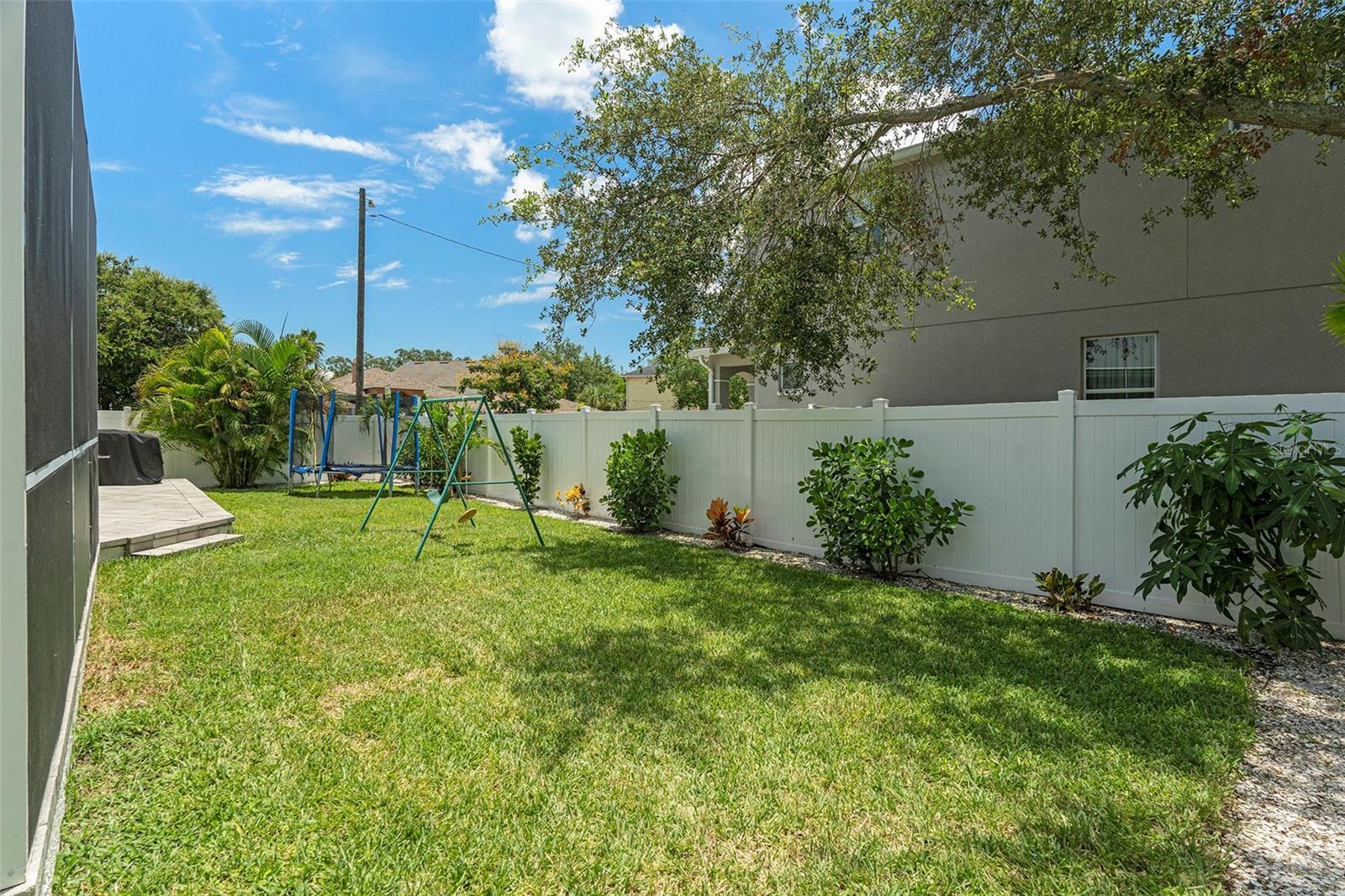 Image 38 of 47 For 3402 Bay Avenue