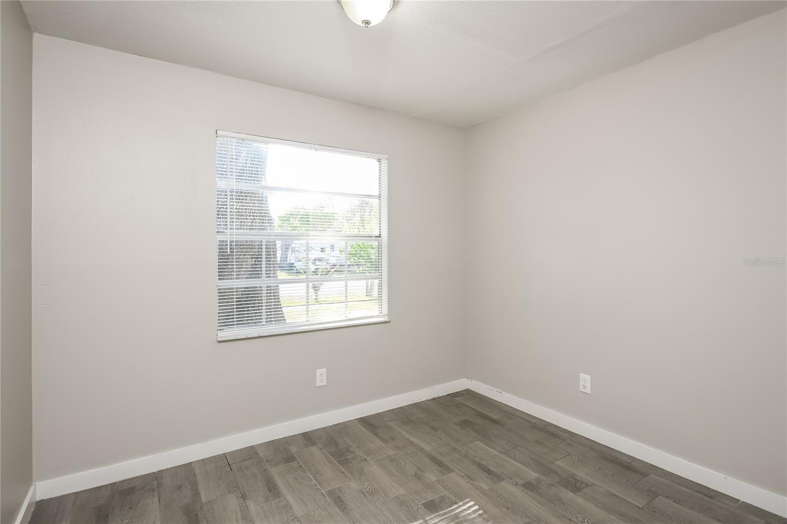 Image 13 of 16 For 355 Summerset Drive