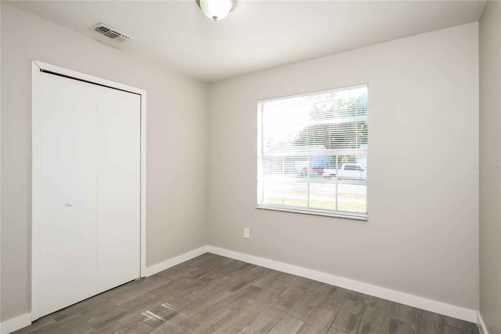 Image 14 of 16 For 355 Summerset Drive