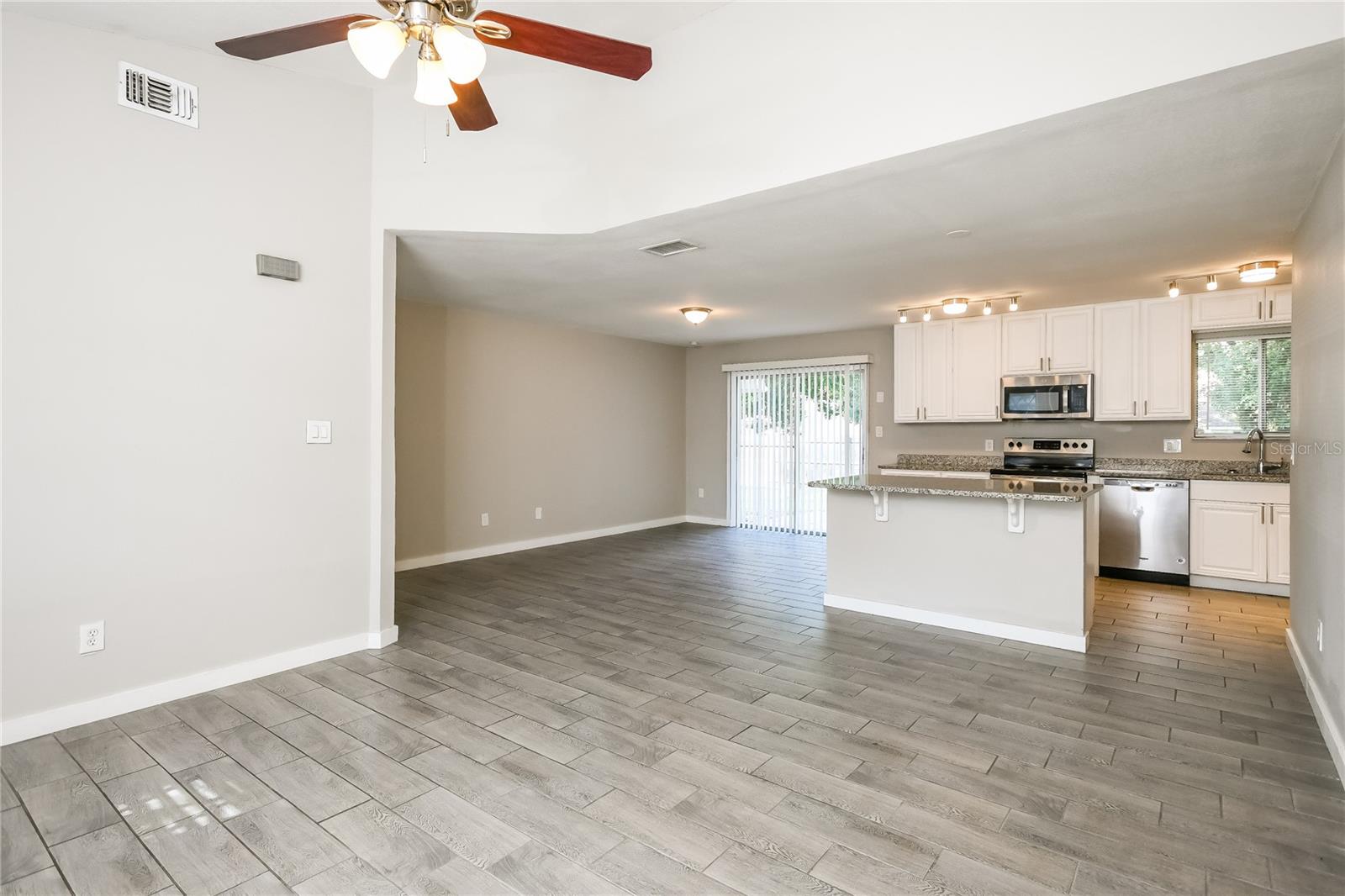 Image 4 of 16 For 355 Summerset Drive
