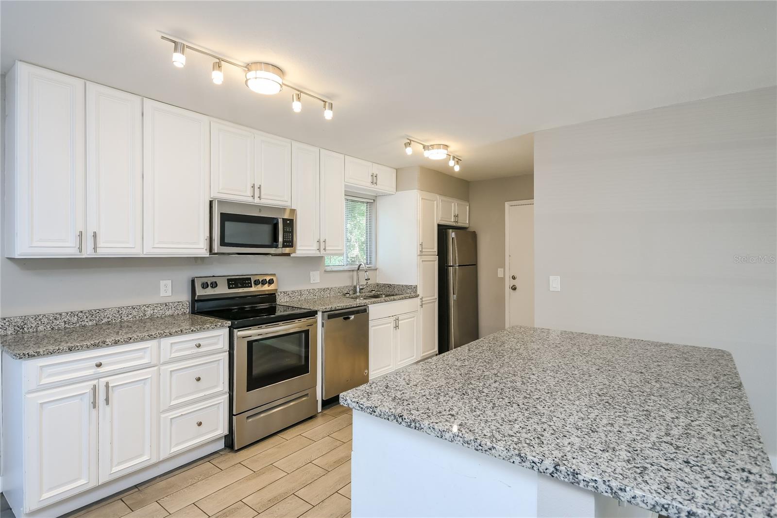 Image 8 of 16 For 355 Summerset Drive