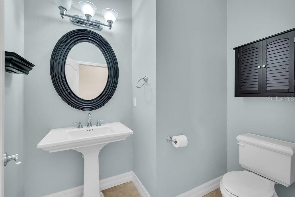 Image 12 of 52 For 15942 Ternglade Drive