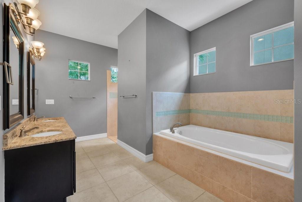 Image 26 of 52 For 15942 Ternglade Drive