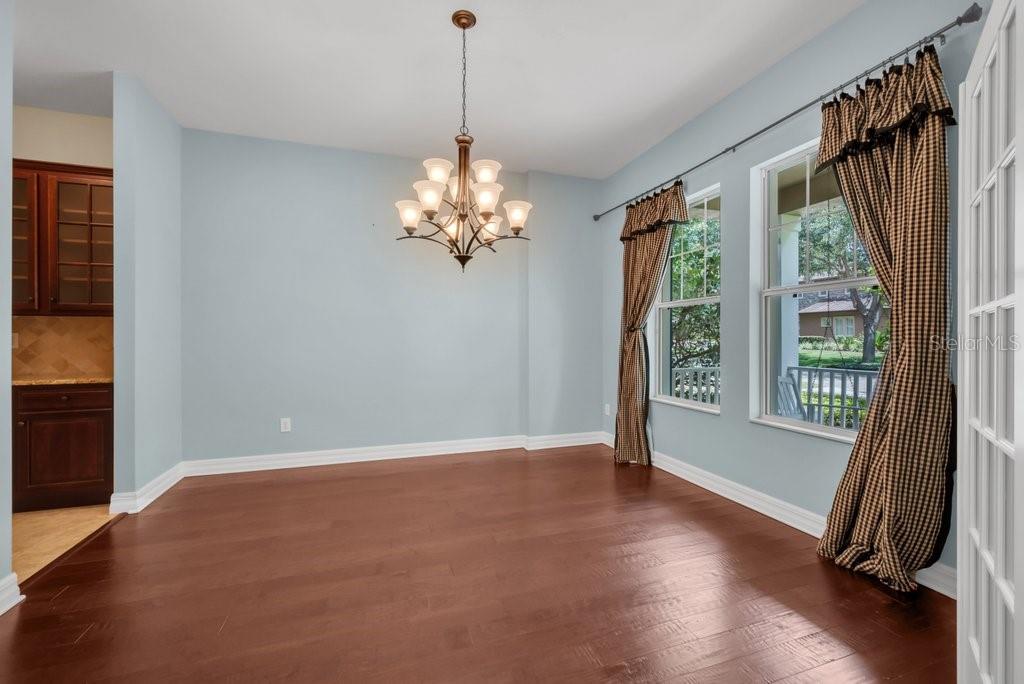 Image 9 of 52 For 15942 Ternglade Drive