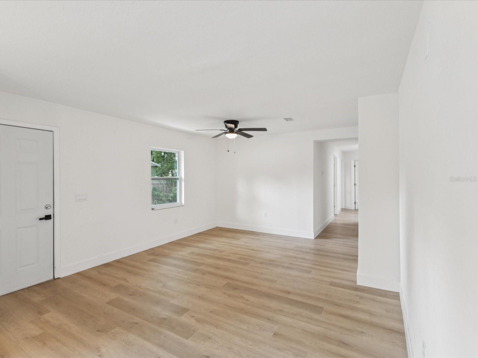 Image 10 of 31 For 1421 Seward Street