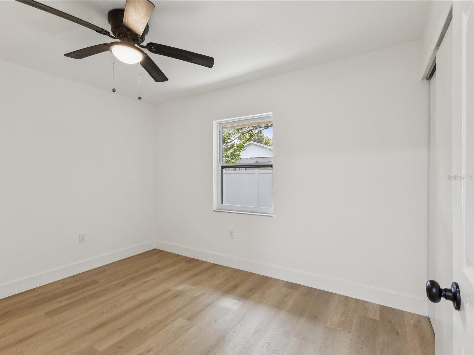 Image 13 of 31 For 1421 Seward Street