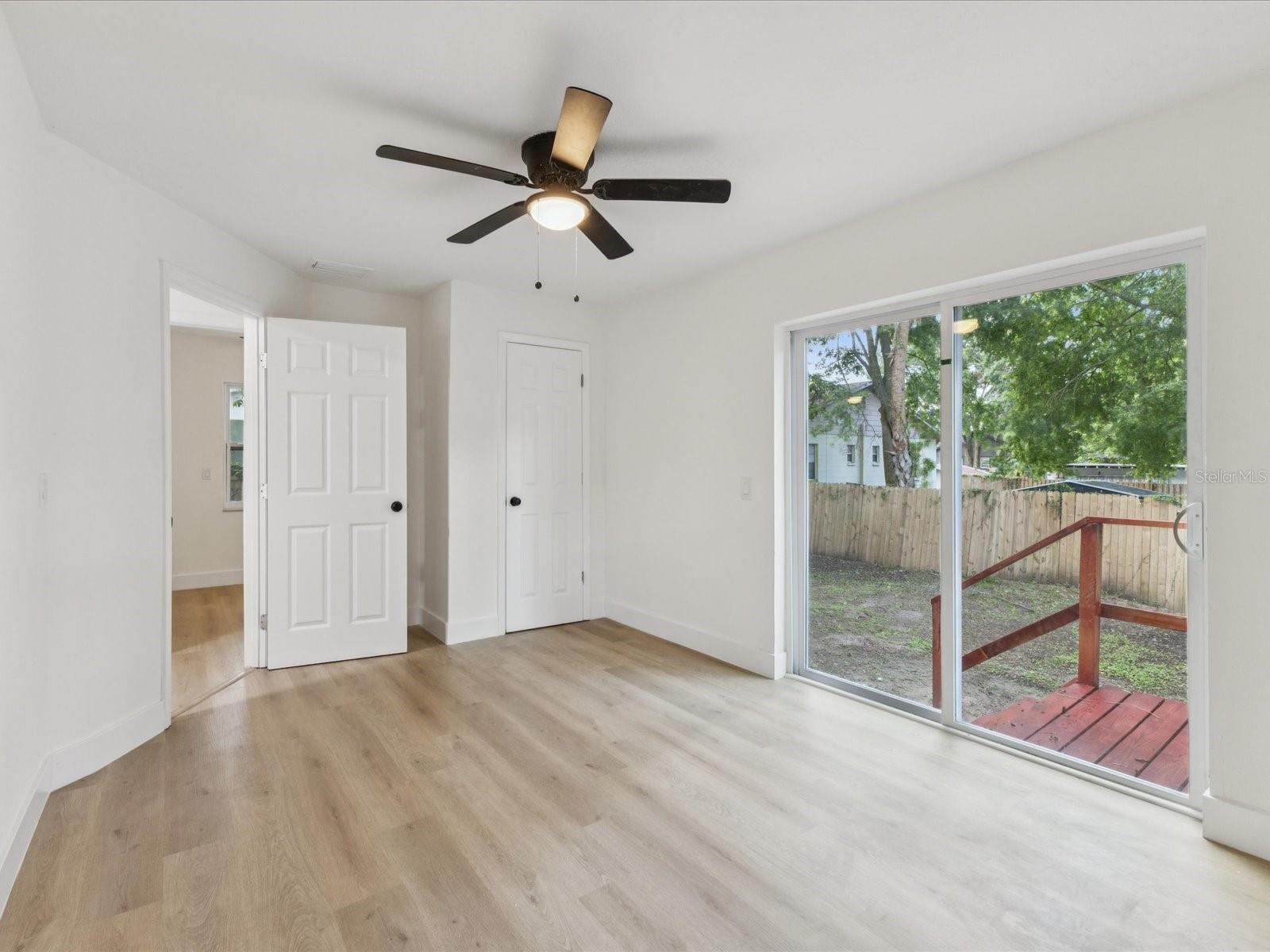 Image 18 of 31 For 1421 Seward Street