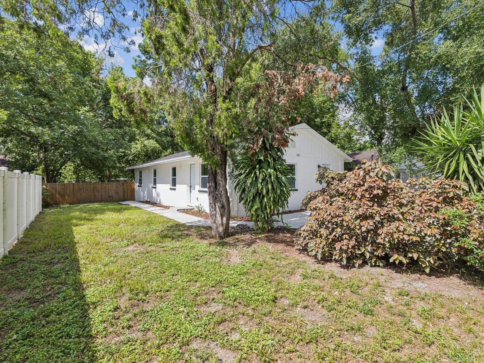 Image 31 of 31 For 1421 Seward Street