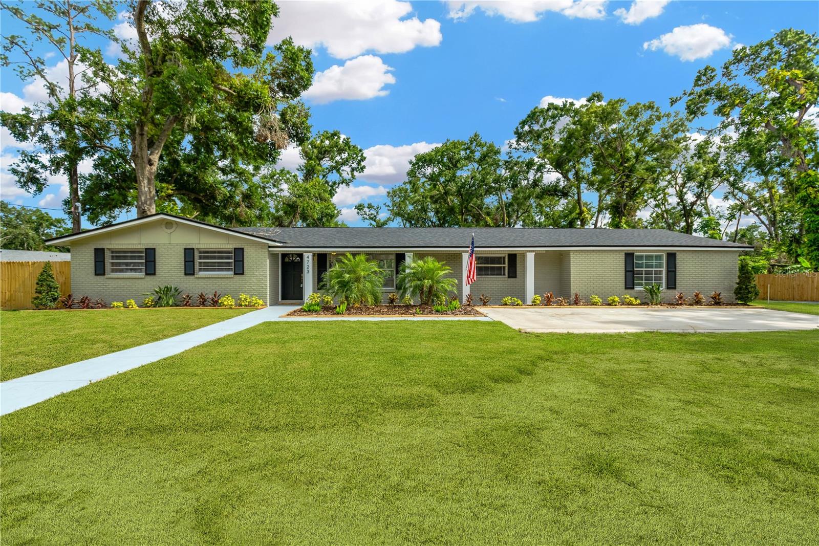 Details for 4723 Bloomingdale Avenue, VALRICO, FL 33596