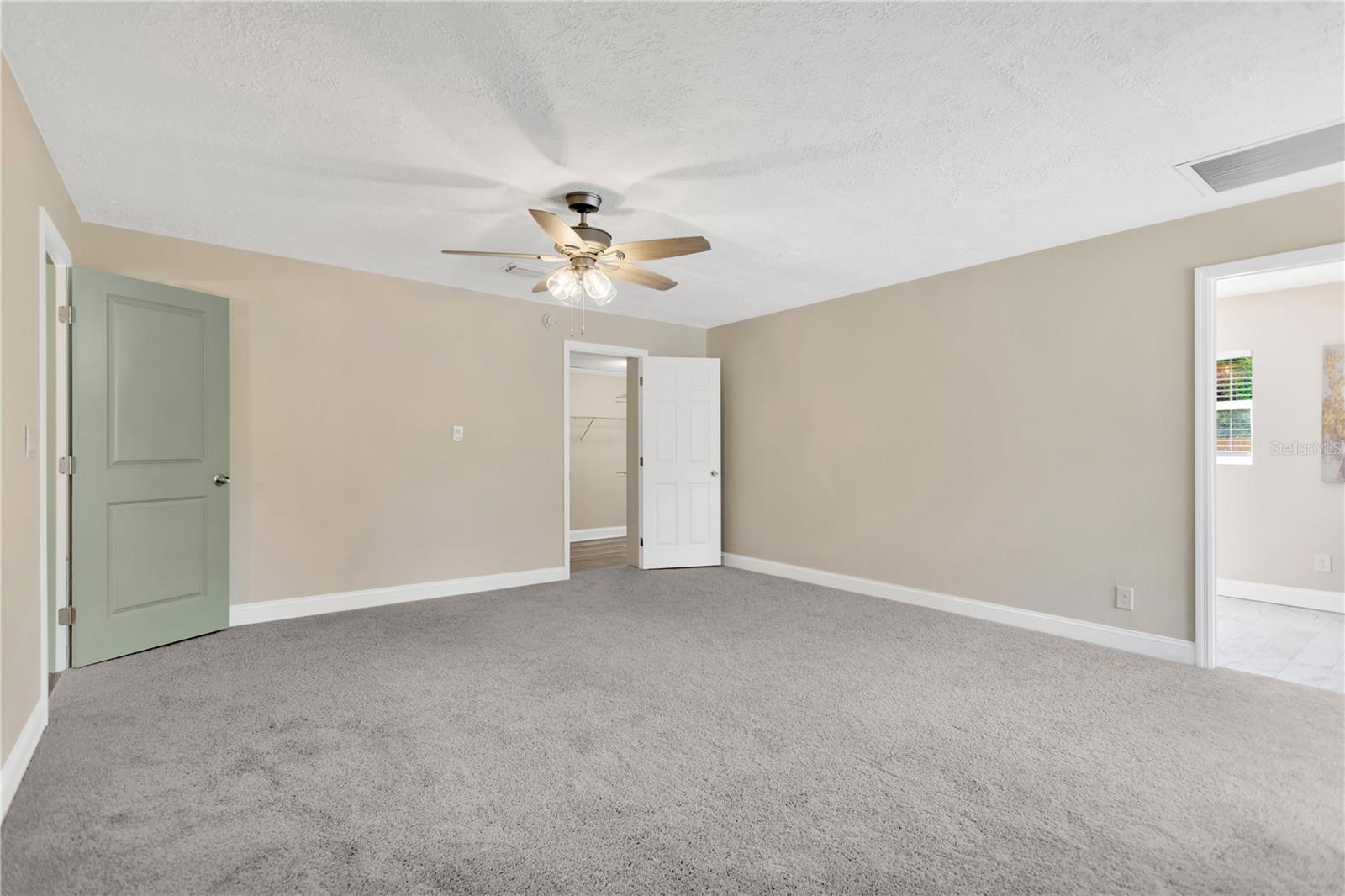 Image 12 of 43 For 4723 Bloomingdale Avenue