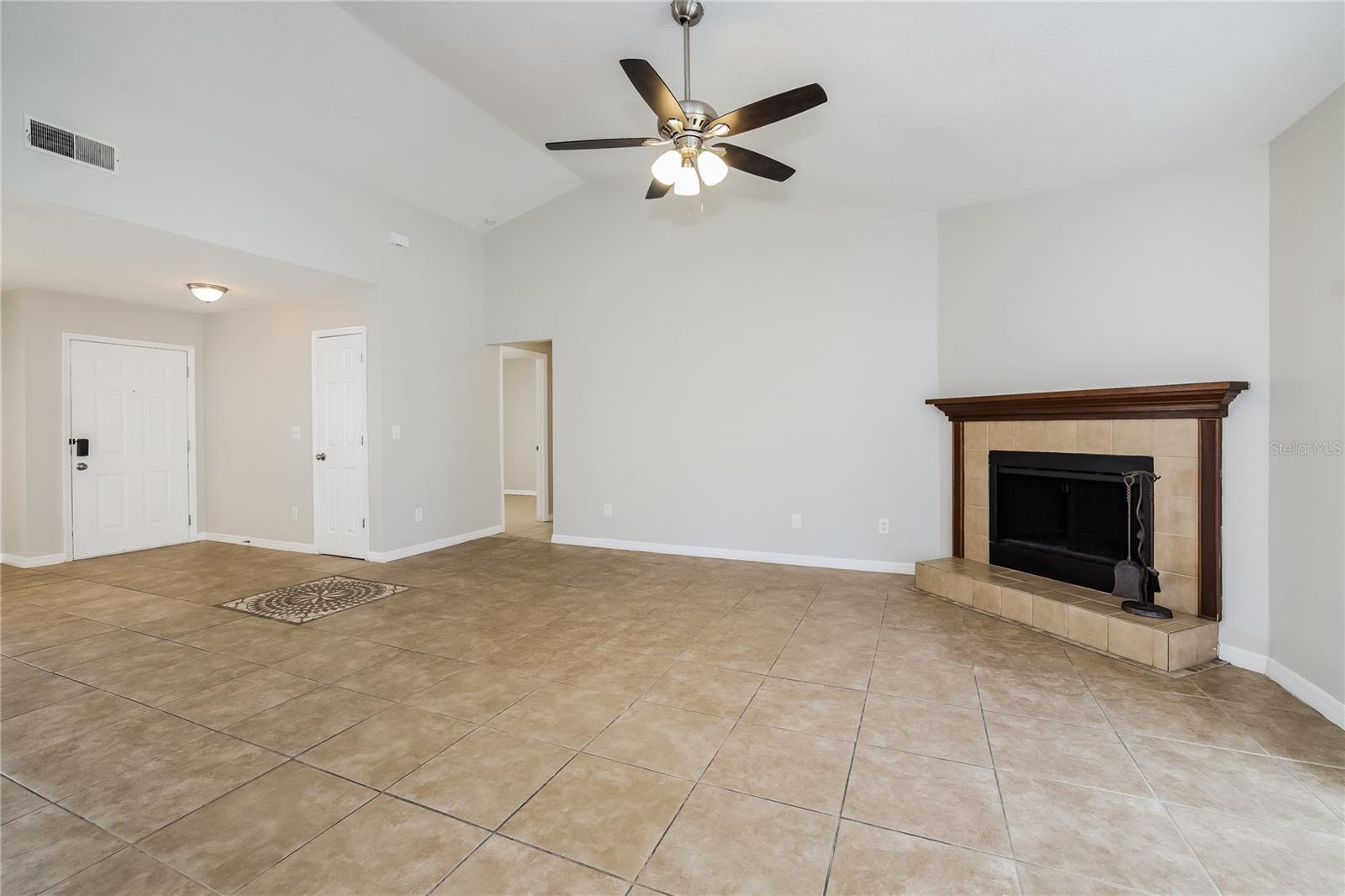 Image 4 of 16 For 2403 Covedale Court