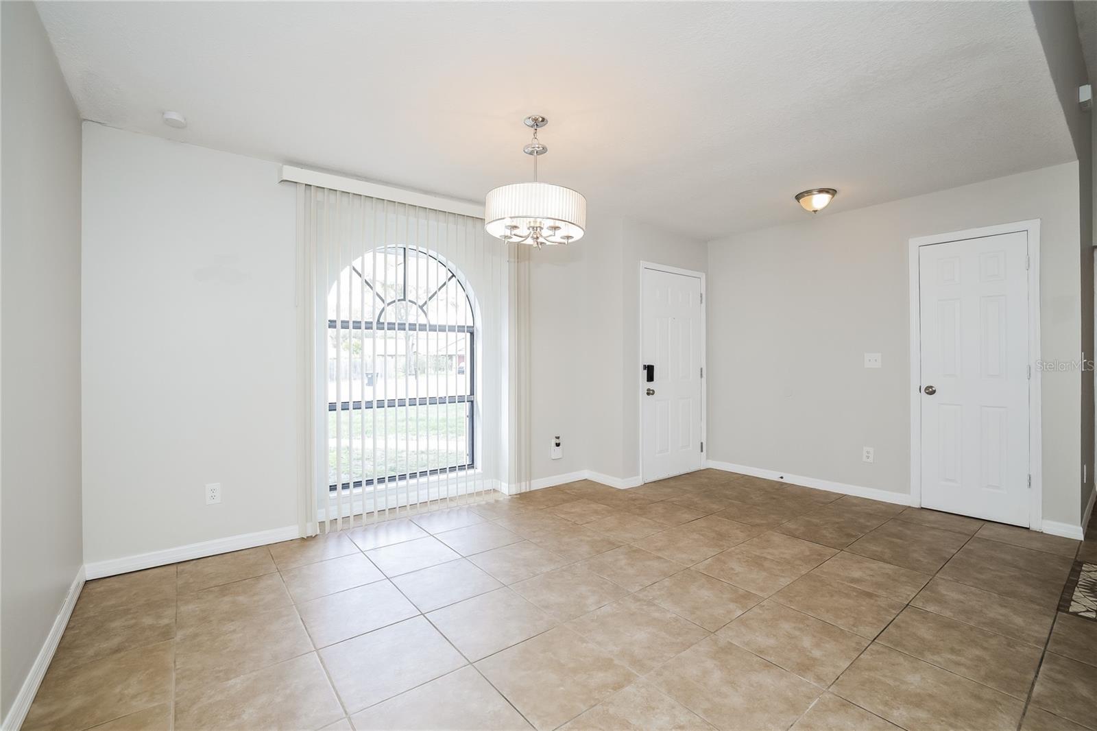 Image 6 of 16 For 2403 Covedale Court
