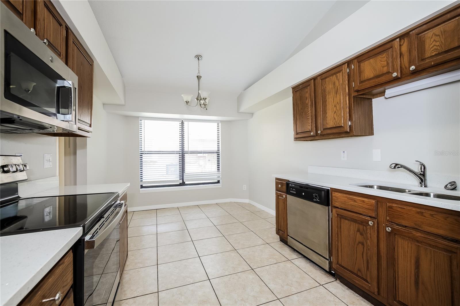 Image 7 of 16 For 2403 Covedale Court
