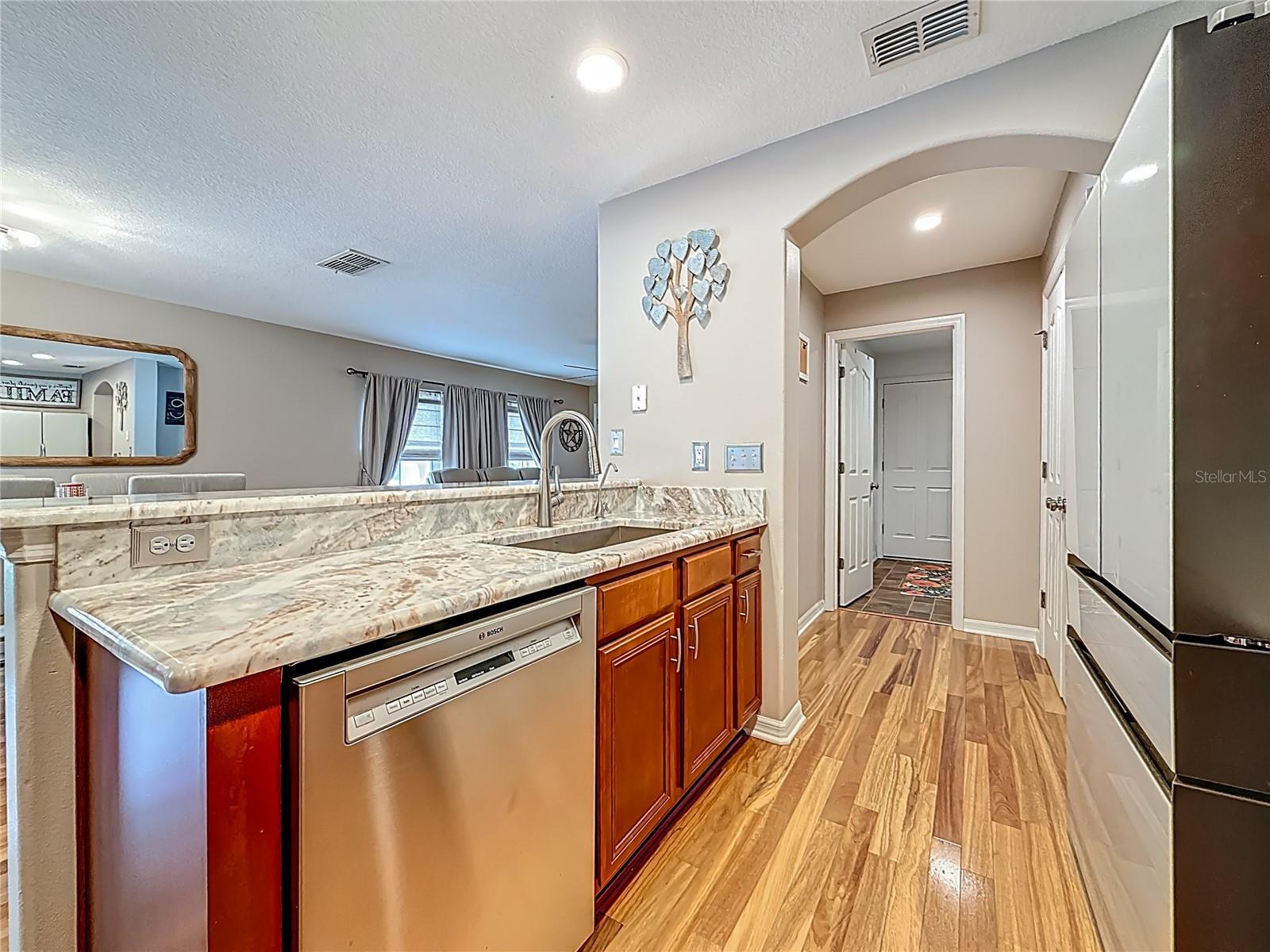 Listing photo id 10 for 2521 Marina Key Lane