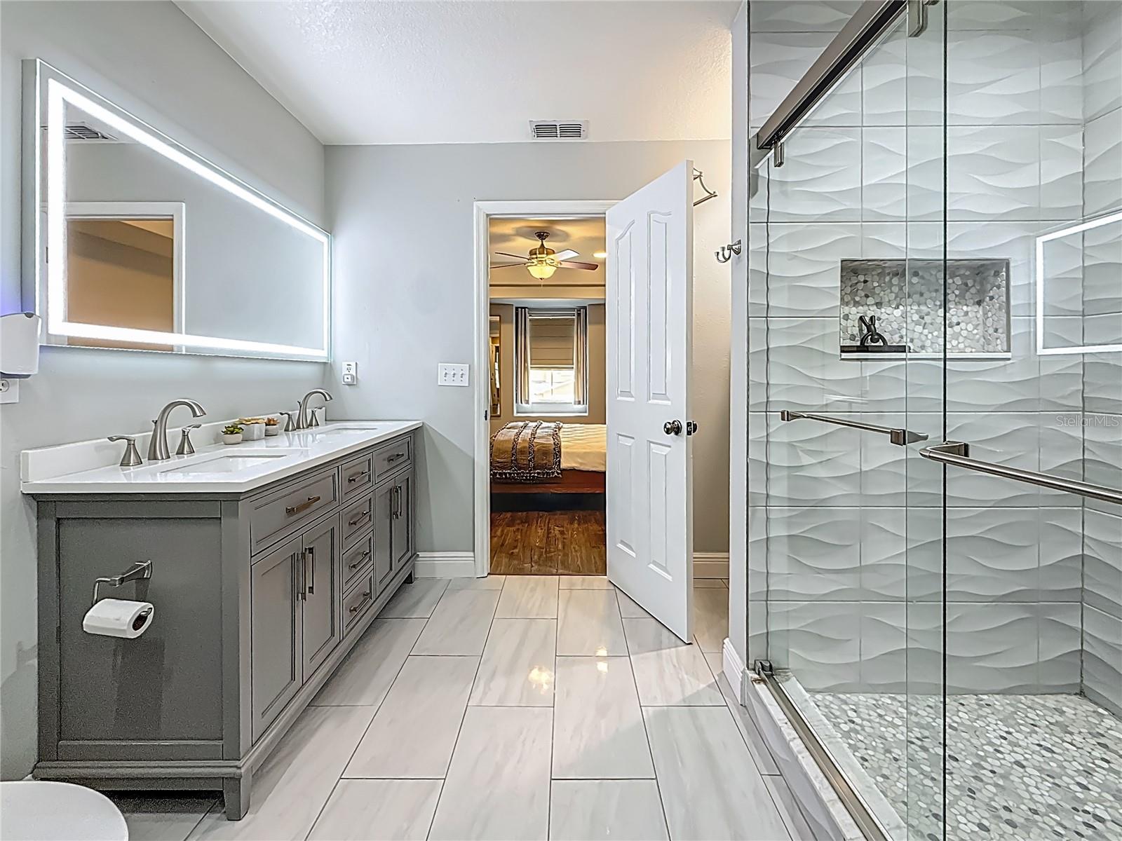 Listing photo id 23 for 2521 Marina Key Lane