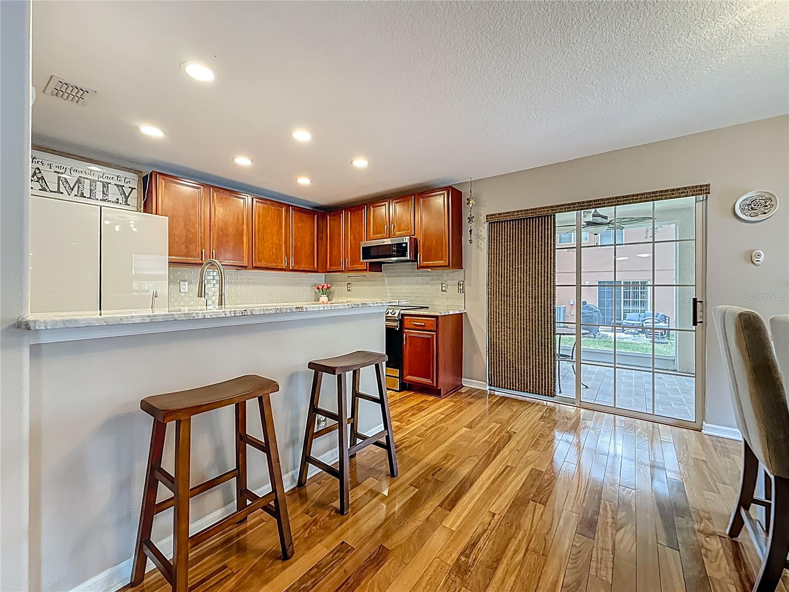 Listing photo id 7 for 2521 Marina Key Lane