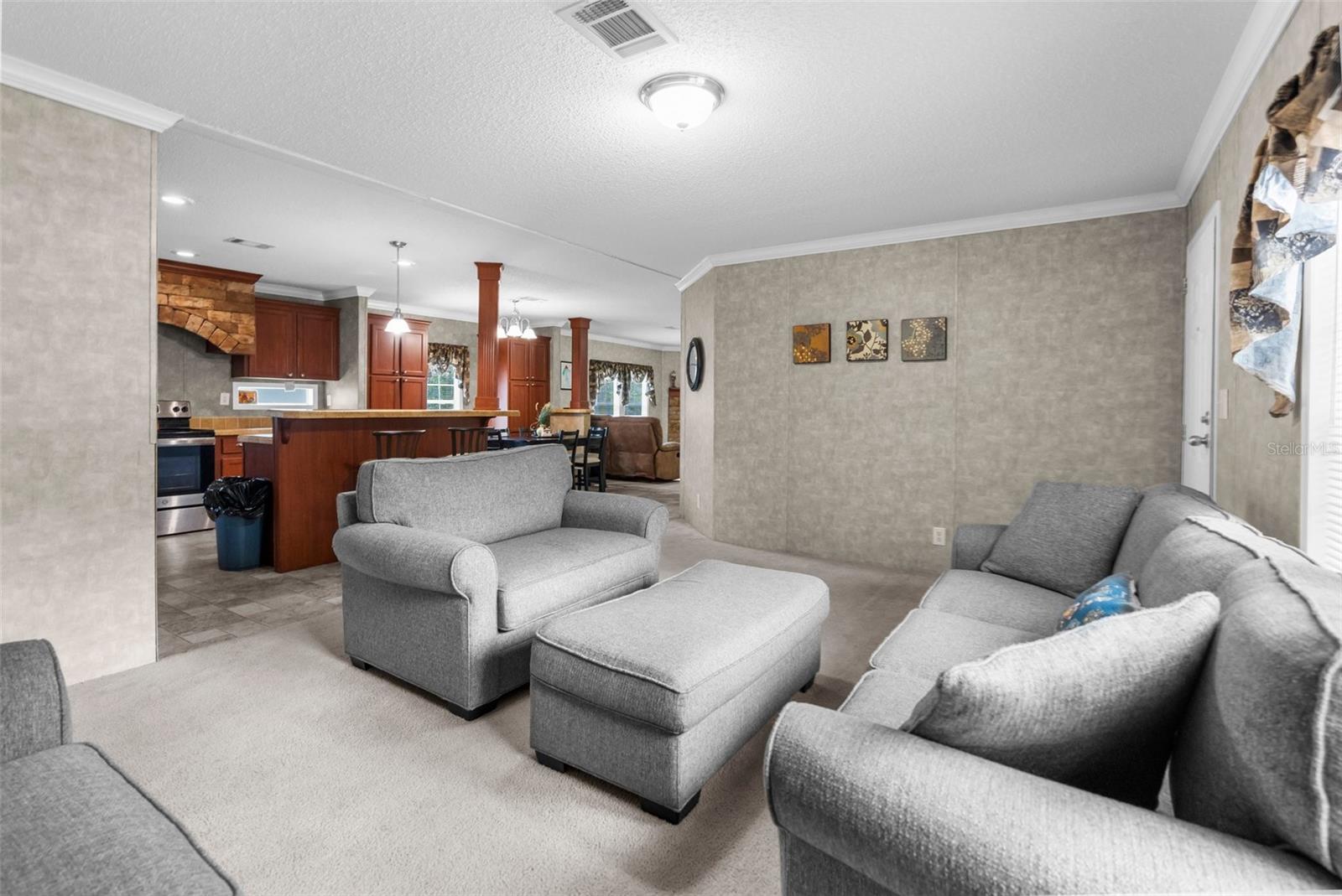 Image 10 of 33 For 7312 Manhattan Drive