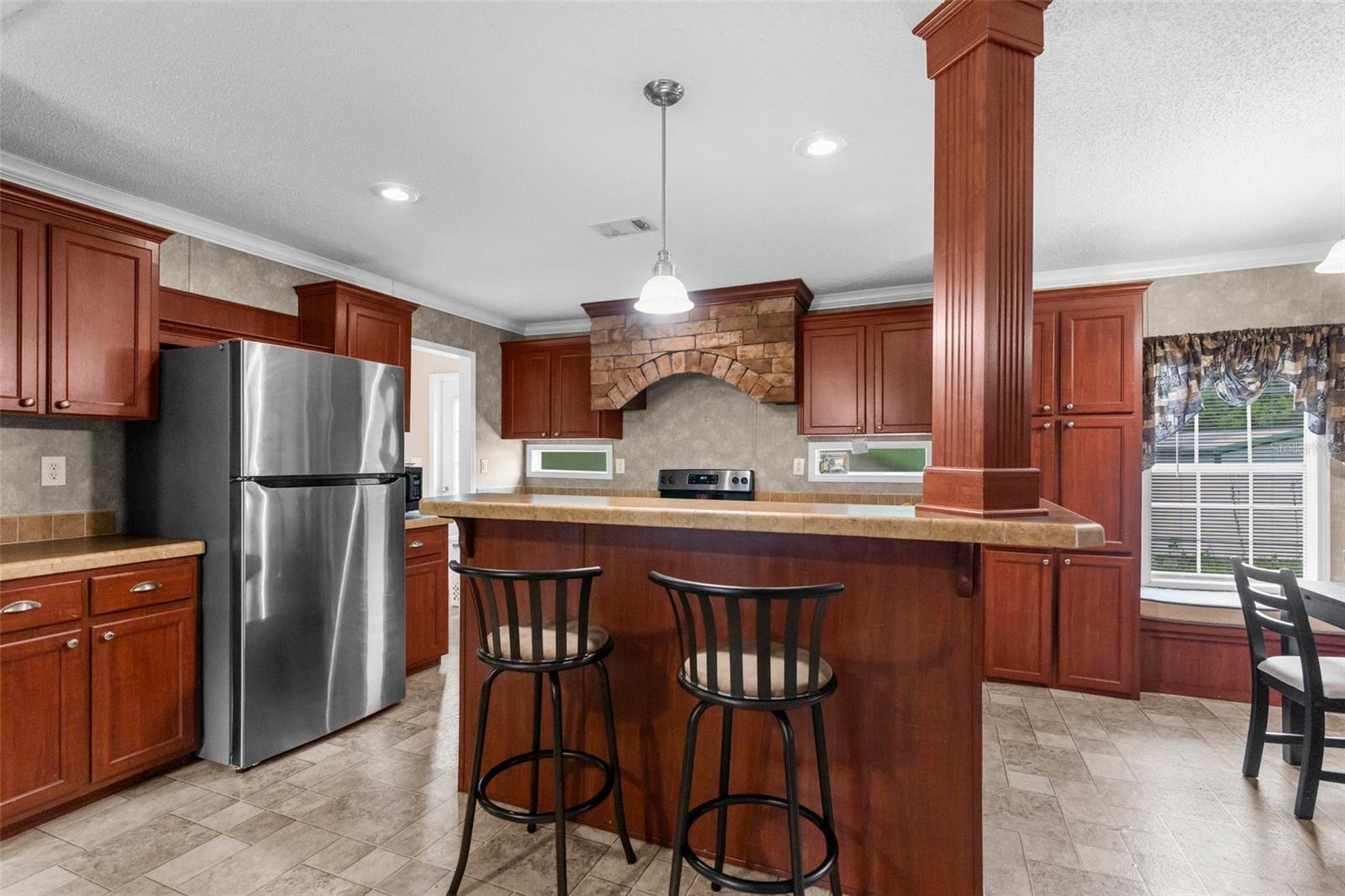 Image 11 of 33 For 7312 Manhattan Drive