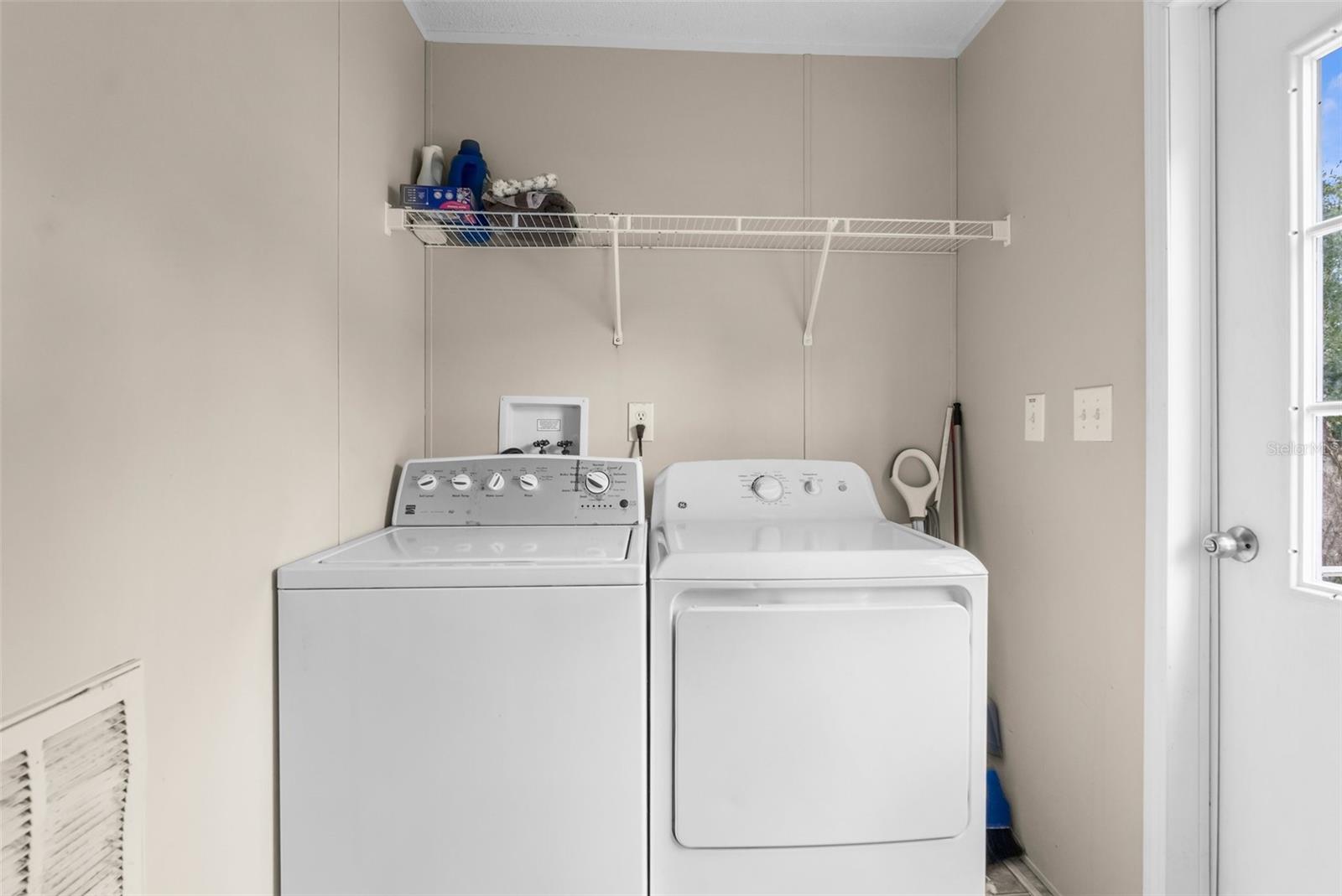 Image 31 of 33 For 7312 Manhattan Drive